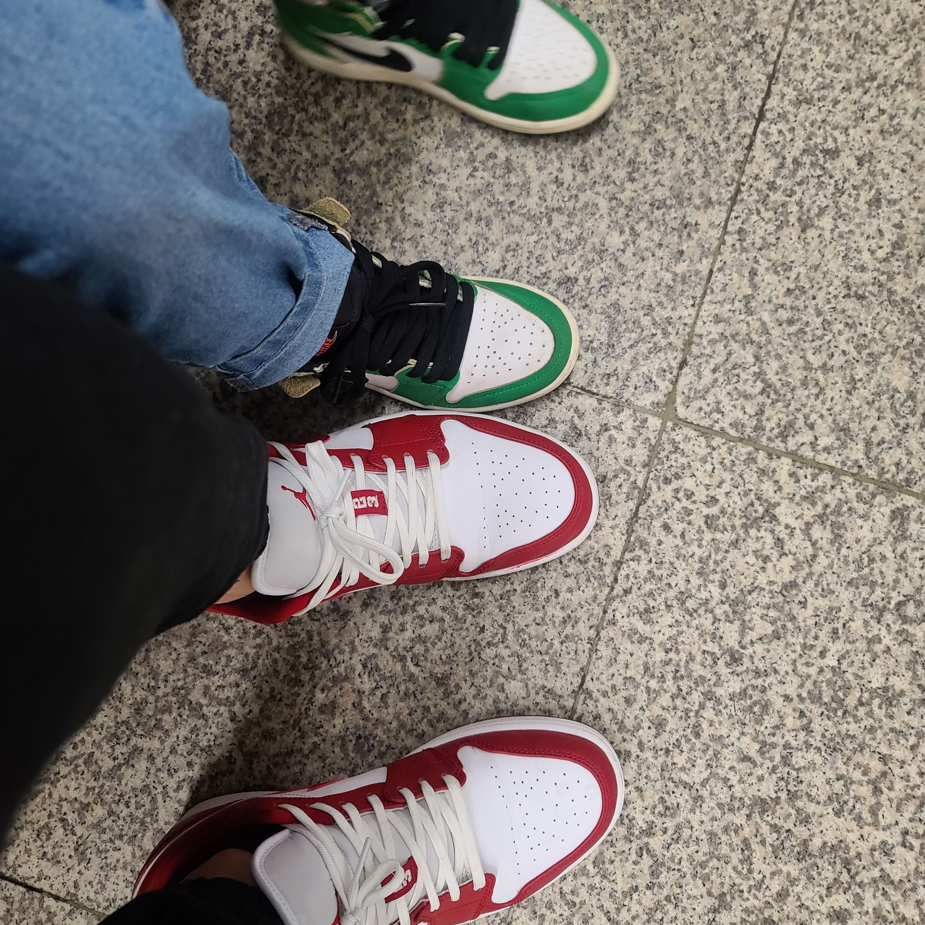 Jordan 1 High 85 Neutral Grey, Jordan 1 Low Gym Red White 착용 스타일 - 4