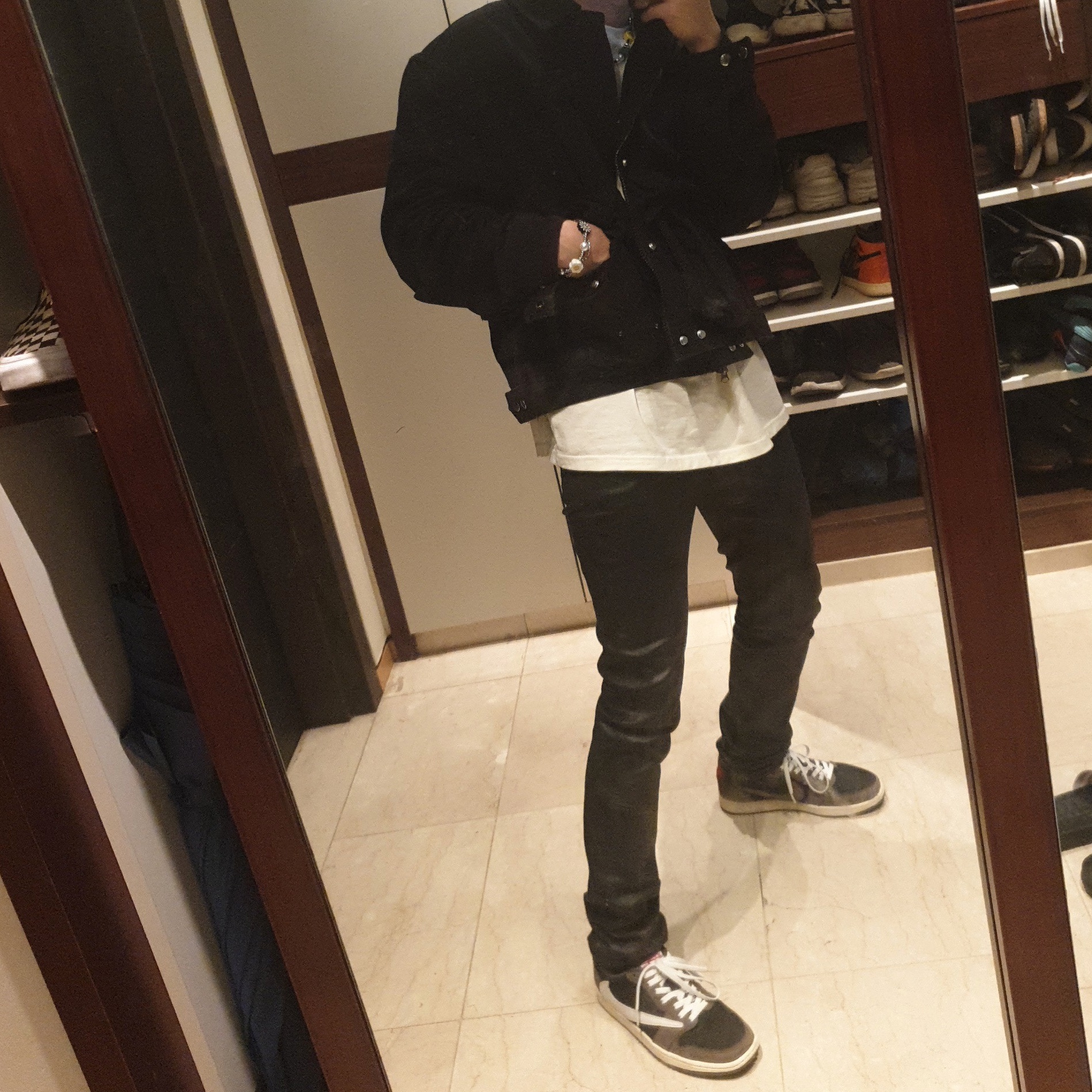 Jordan 1 x Travis Scott Retro Low OG SP Mocha 착용 스타일