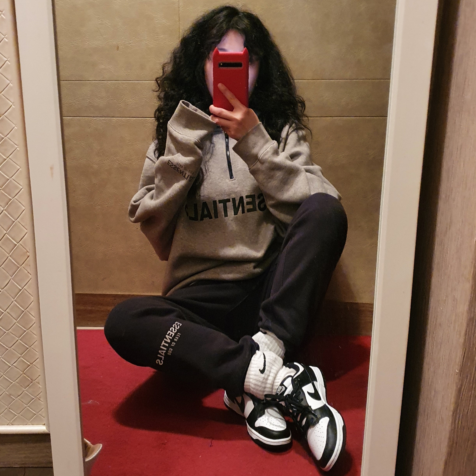 Essentials Sweatpants Dark Slate/Black 2020, Essentials Half-Zip Pullover Taupe - 20FW 착용 스타일