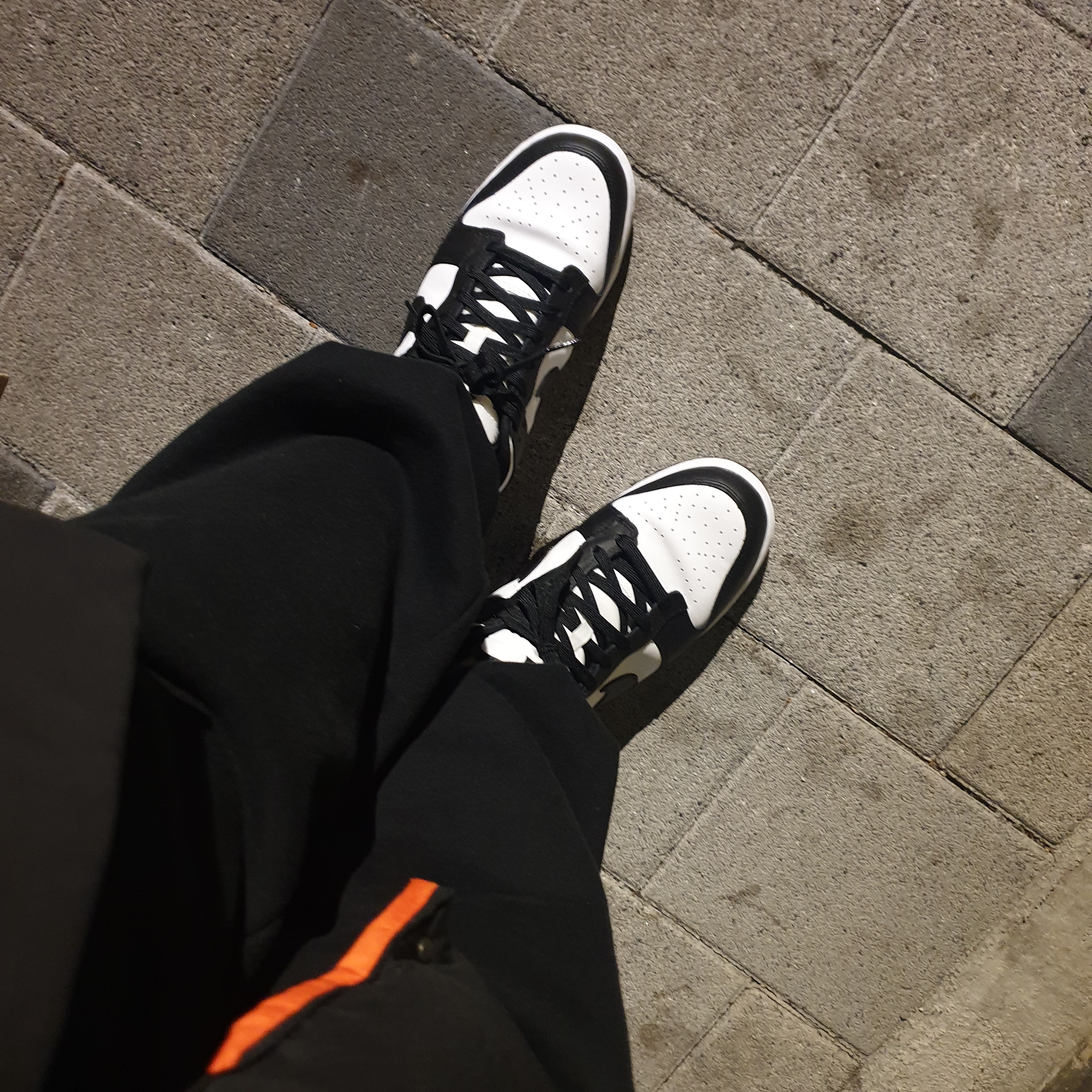 Nike Dunk Low Retro Black 착용 스타일