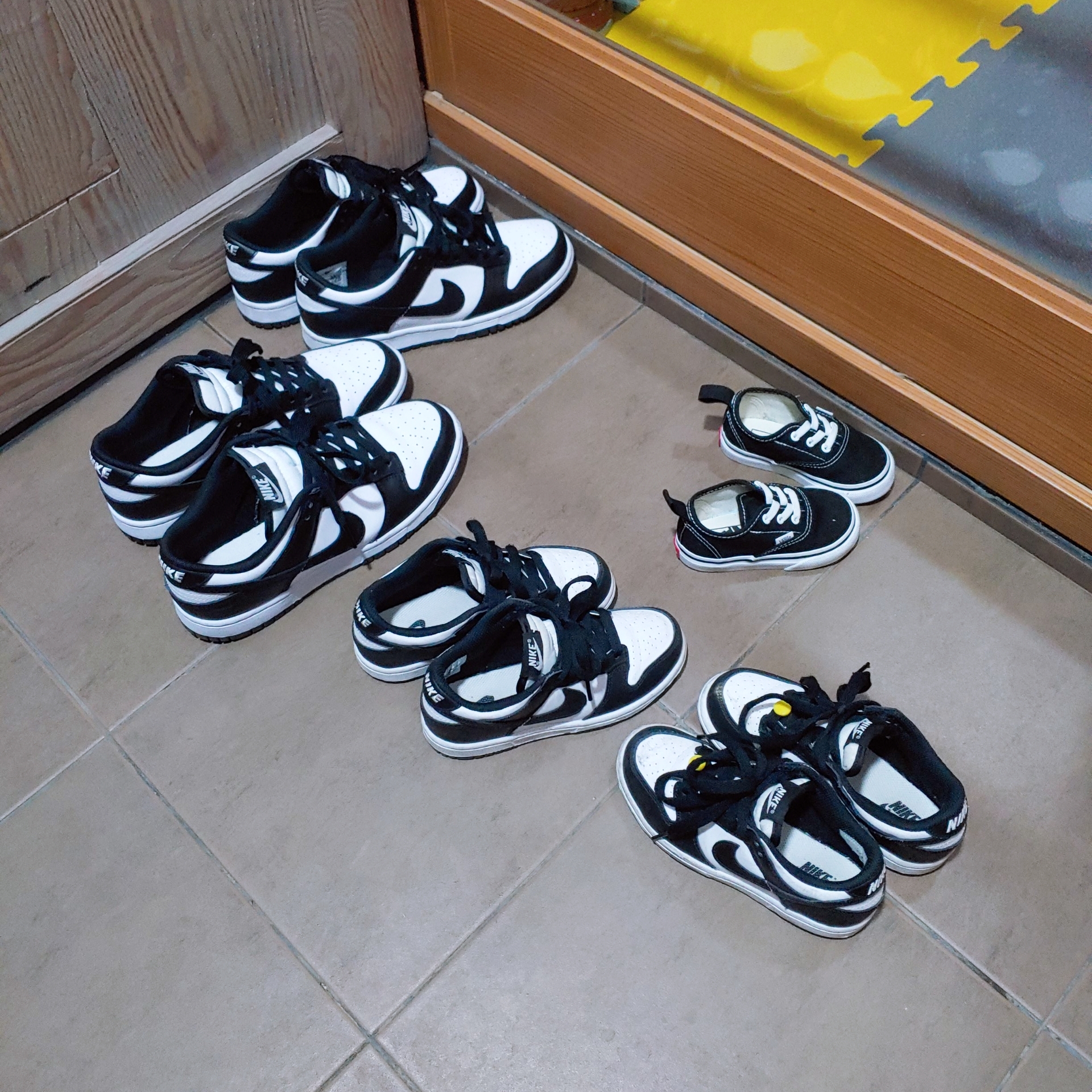 Nike Dunk Low Retro Black, (GS) Nike Dunk Low Black 착용 스타일 - 3
