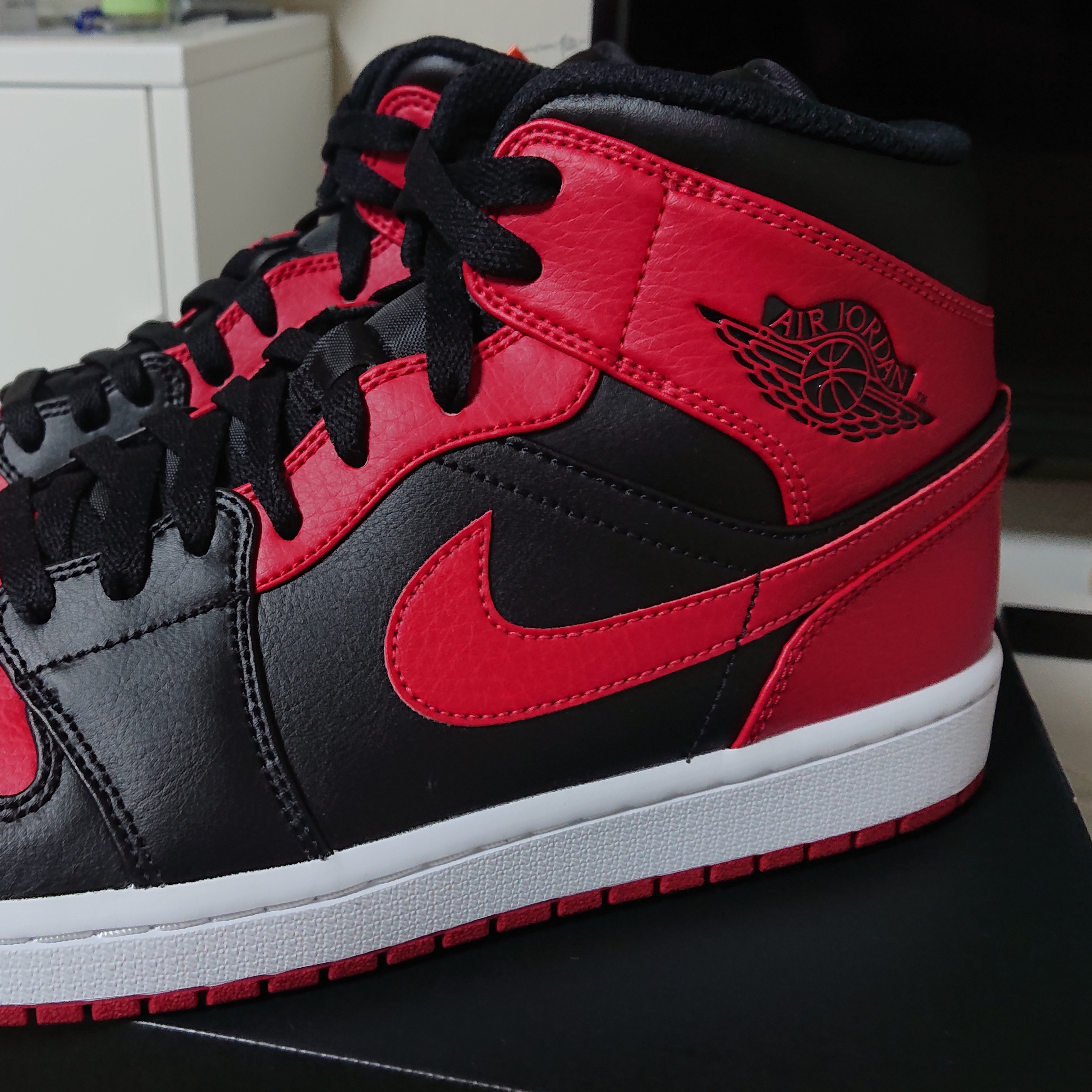 Jordan 1 Mid Bred Banned 2020 착용 스타일 - 2