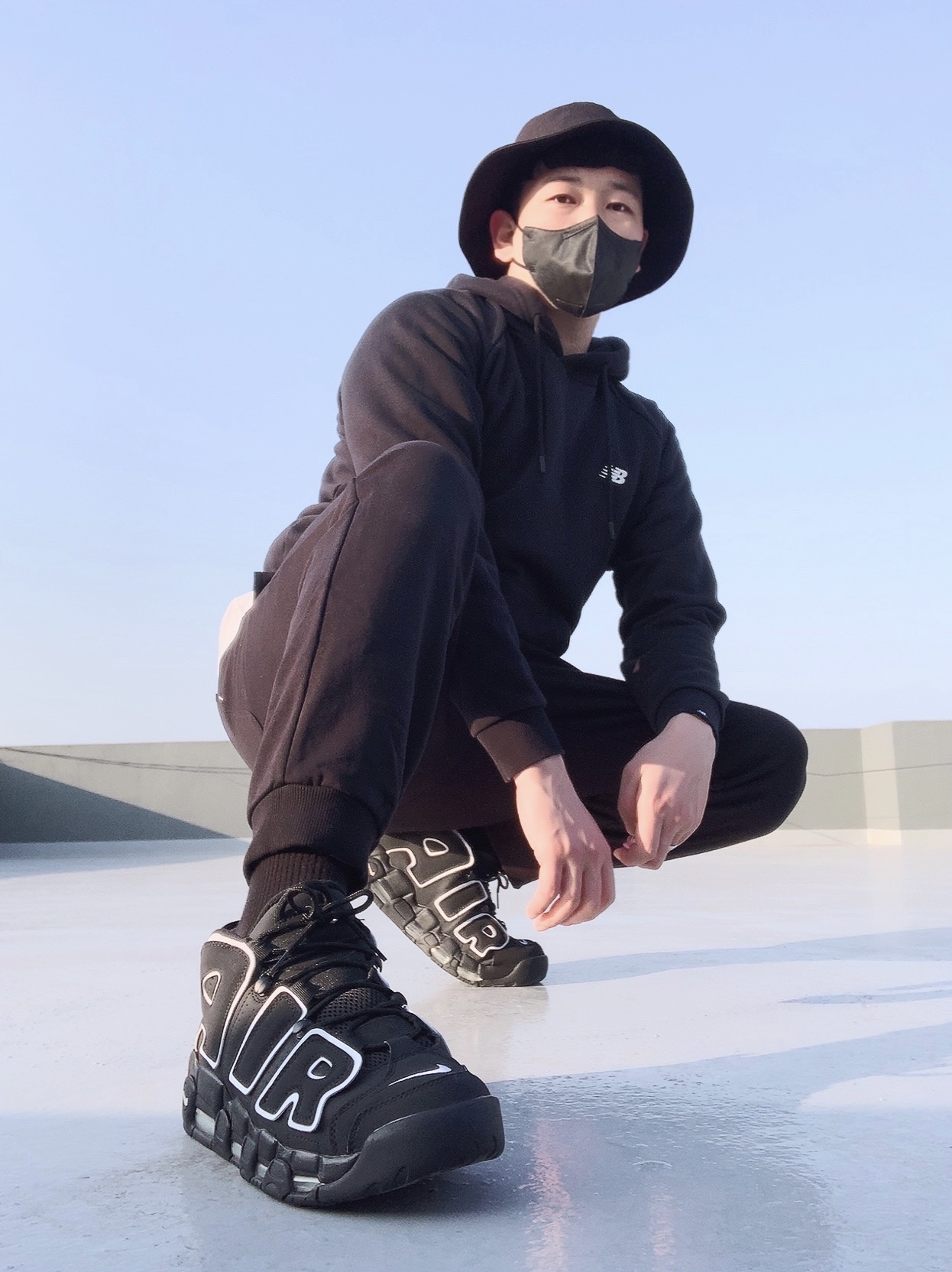 Nike Air More Uptempo Black White 2020 착용 스타일