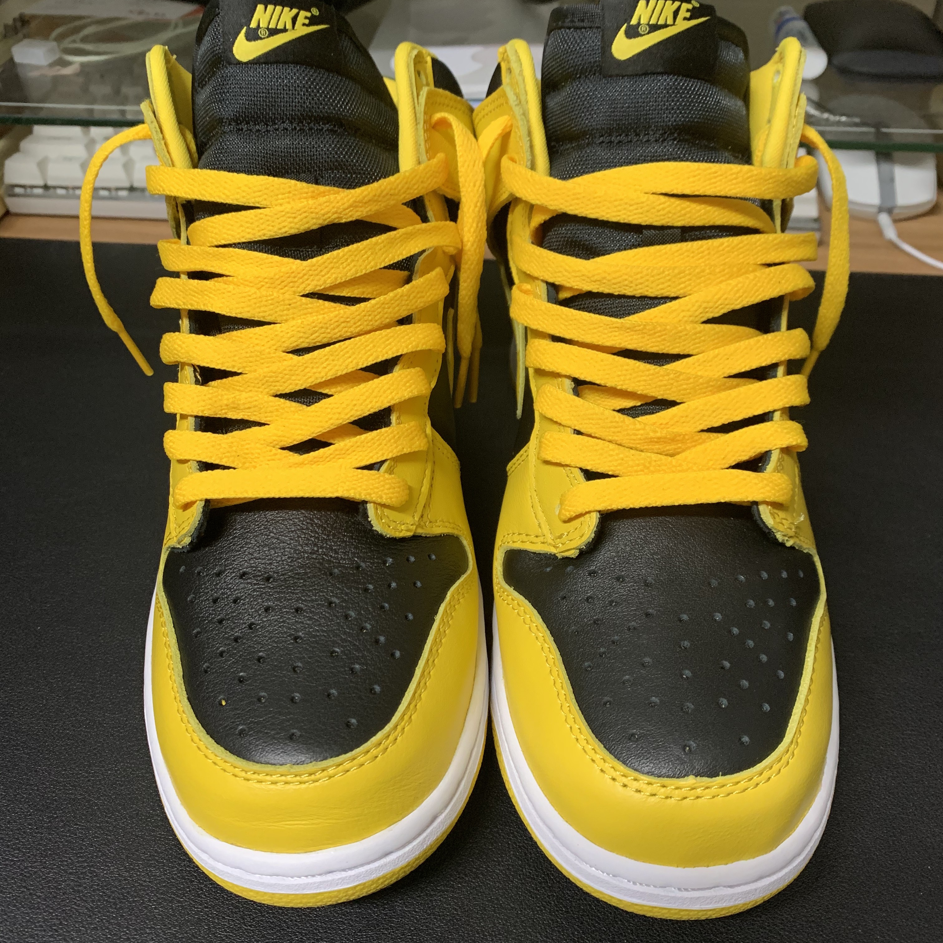 Nike Dunk High SP Varsity Maize 착용 스타일