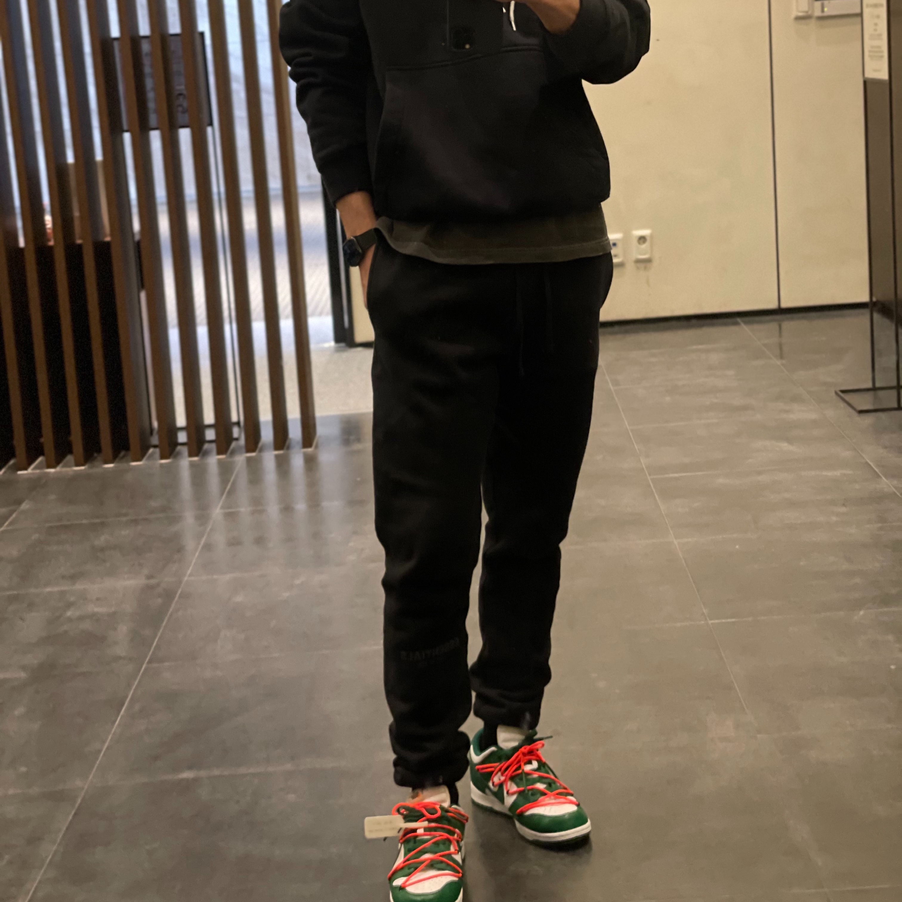Nike x Off-White Dunk Low Pine Green 착용 스타일 - 1