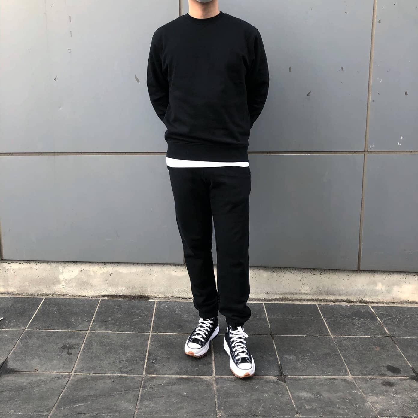 Converse Run Star Hike Hi Black White Gum 착용 스타일