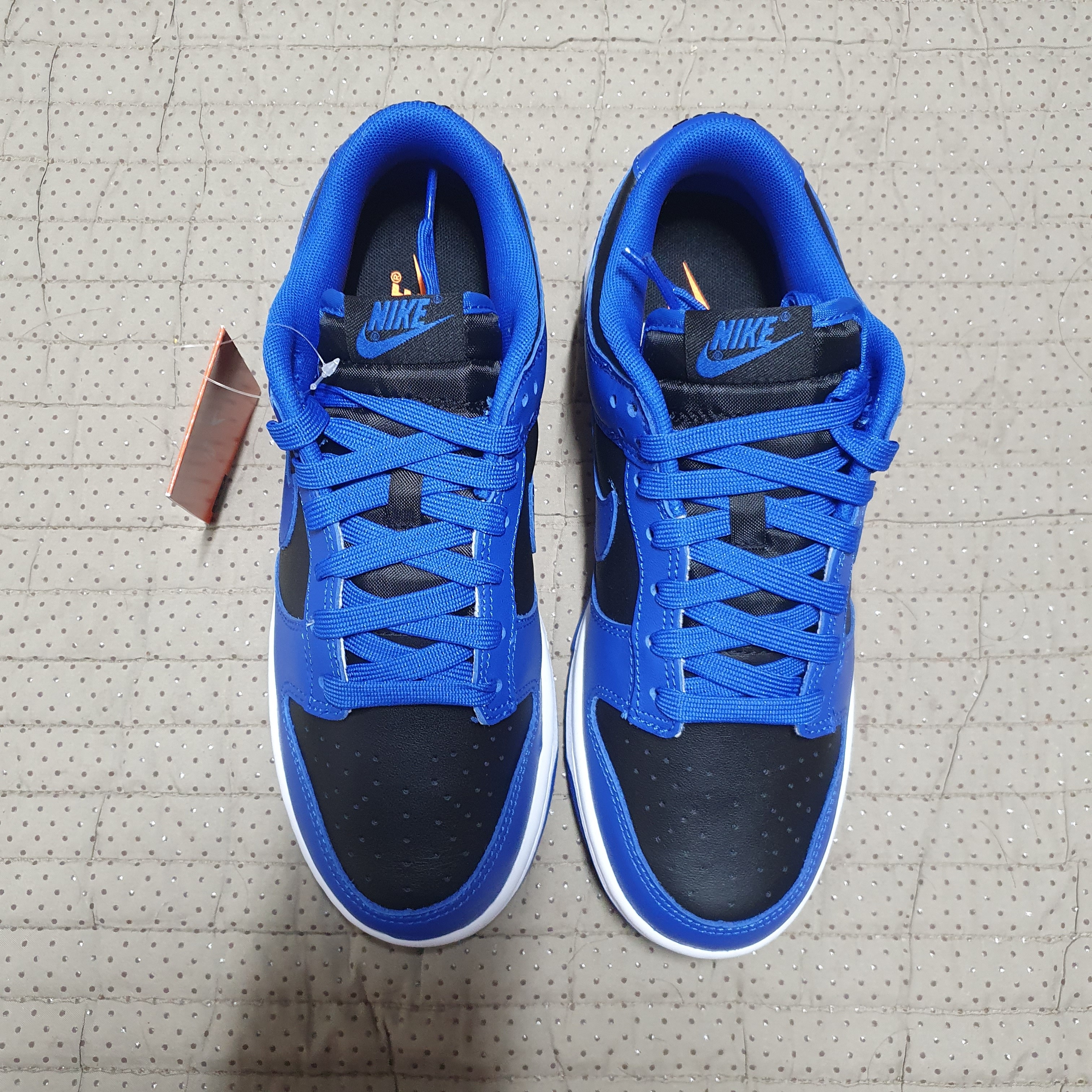 Nike Dunk Low Retro Hyper Cobalt 착용 스타일 - 3