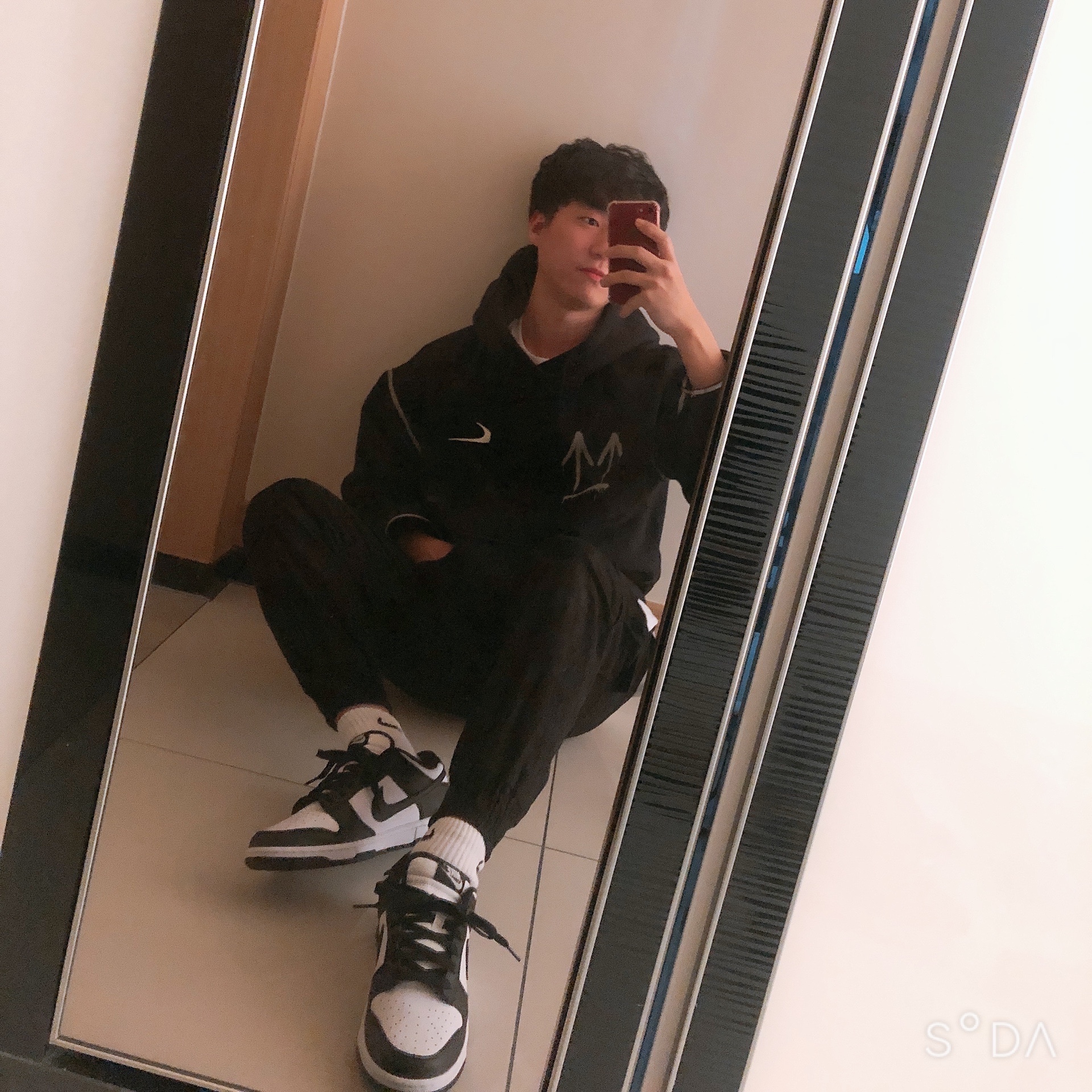 Nike Dunk Low Retro Black, Nike x Off-White NRG RU Hoodie 착용 스타일