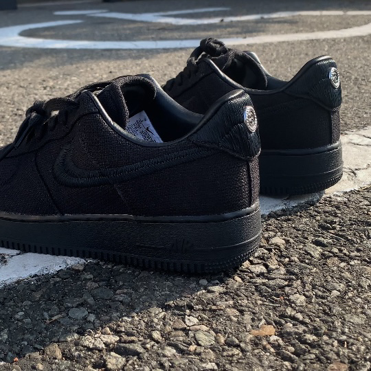 Nike x Stussy Air Force 1 Low Triple Black 착용 스타일