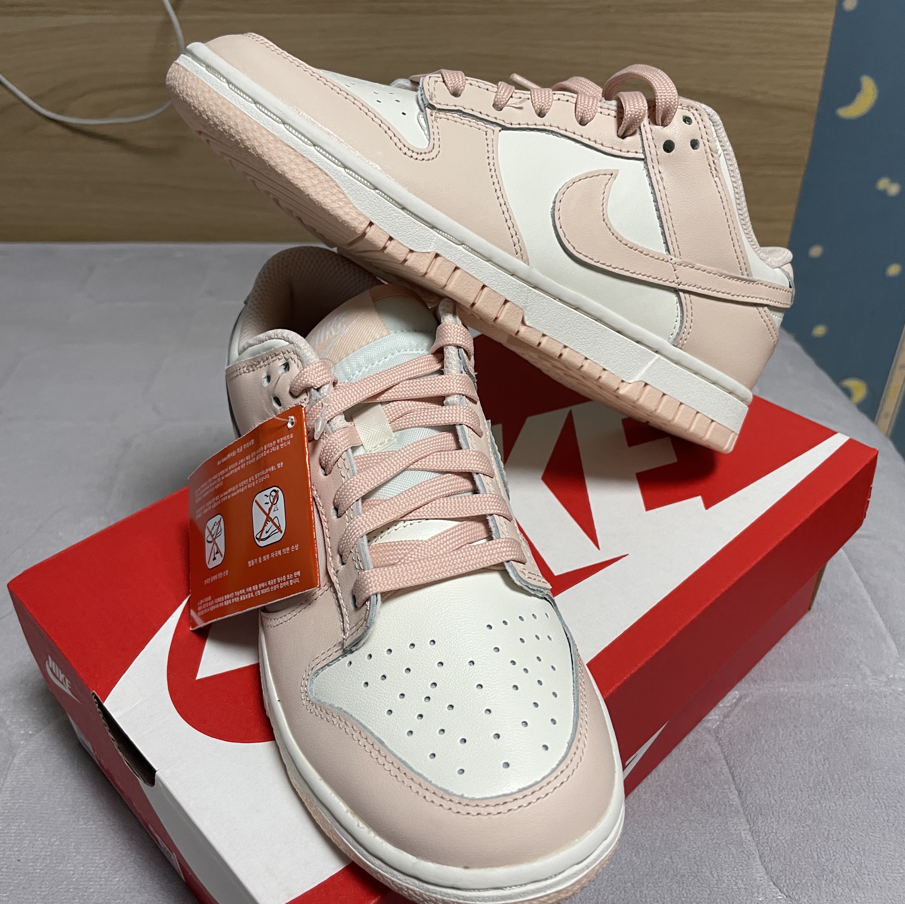 (W) Nike Dunk Low Orange Pearl 착용 스타일