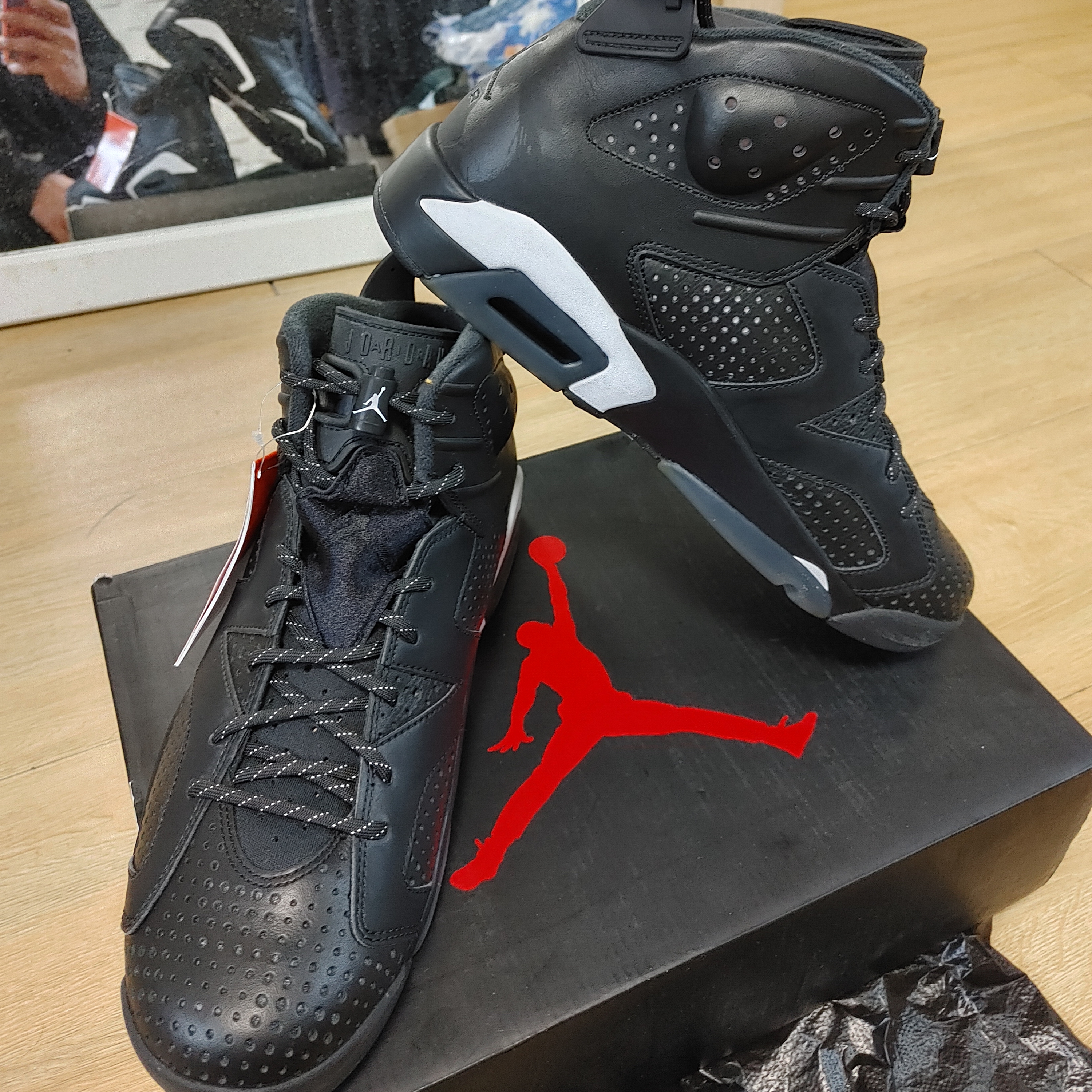 Jordan 6 Retro Black Cat 착용 스타일 - 3