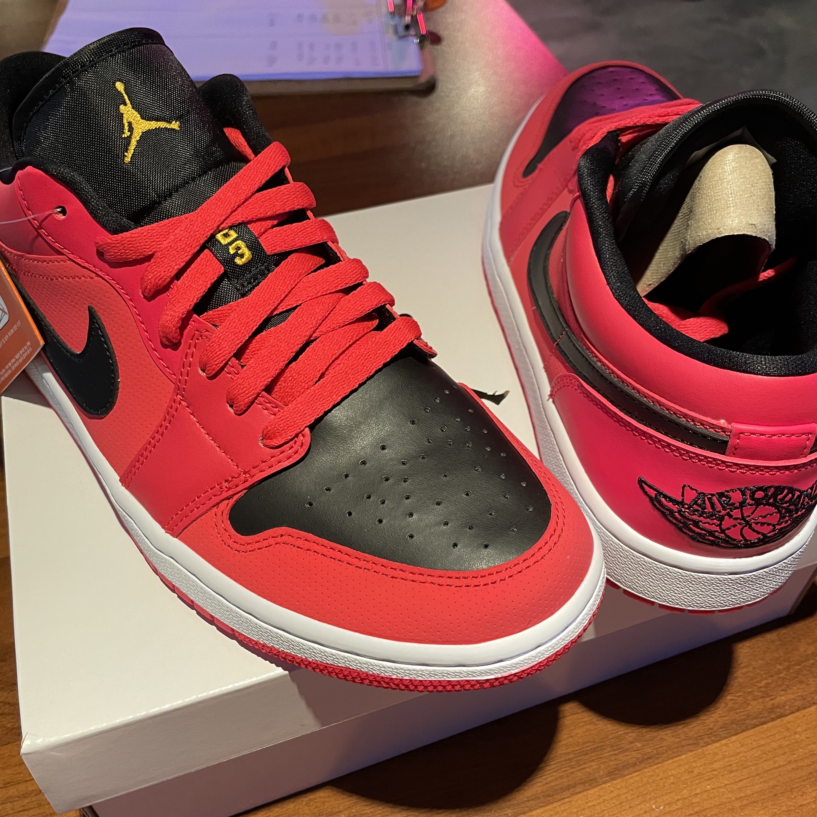 (W) Jordan 1 Low Siren Red 착용 스타일