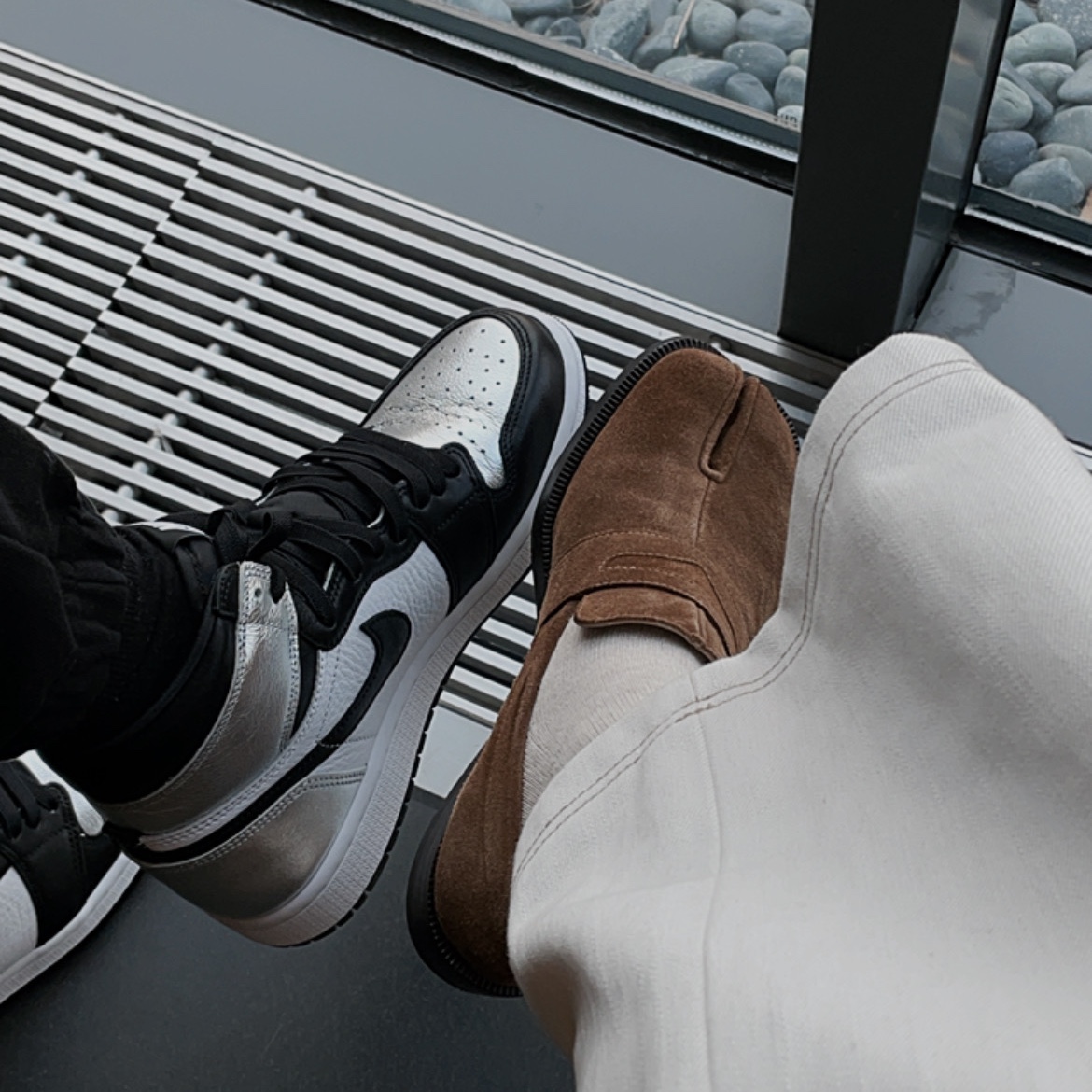 (W) Jordan 1 Retro High OG Silver Toe 착용 스타일 - 2