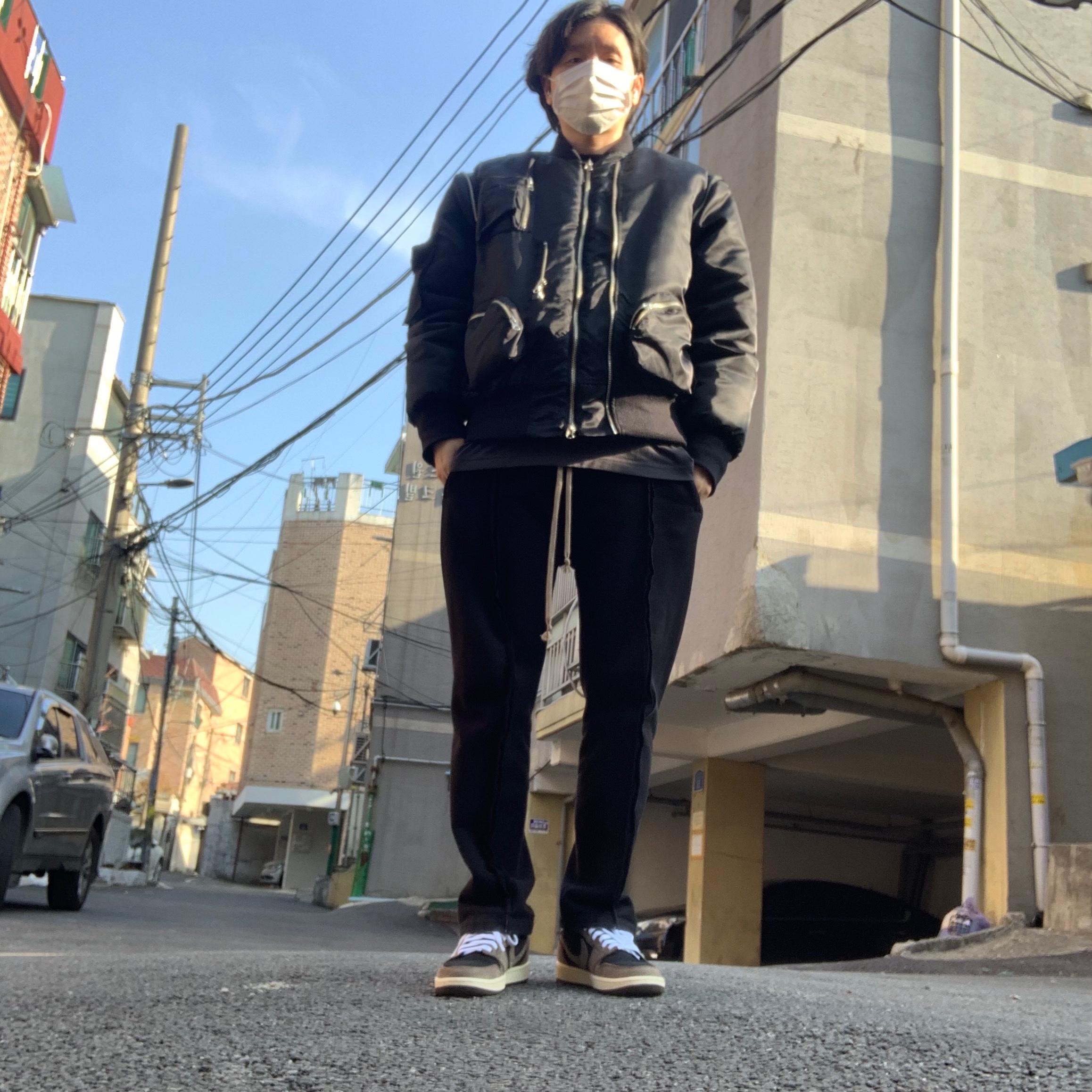 Jordan 1 x Travis Scott Retro Low OG SP Mocha 착용 스타일