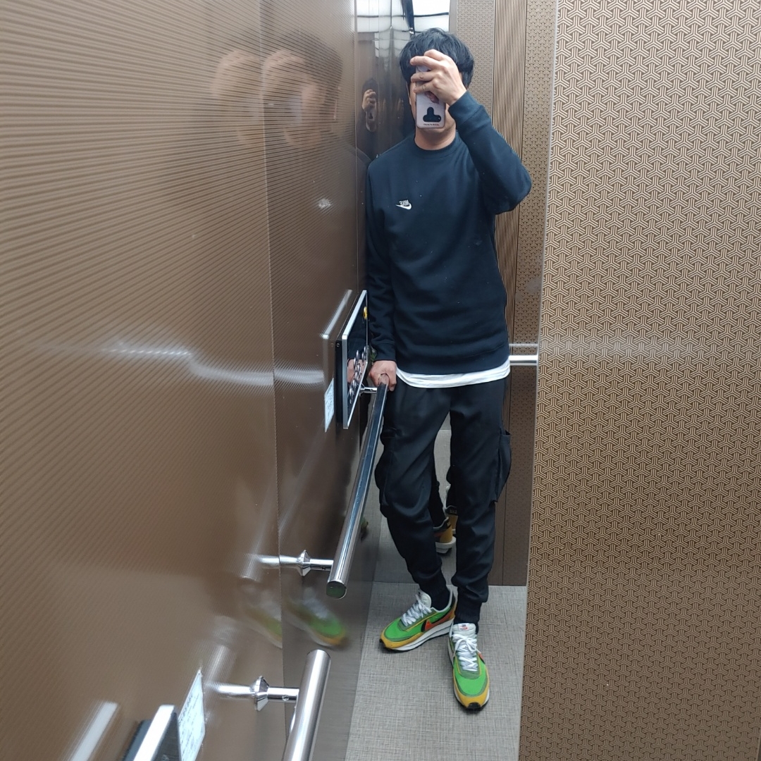 Nike x Sacai LDWaffle Green Multi 착용 스타일