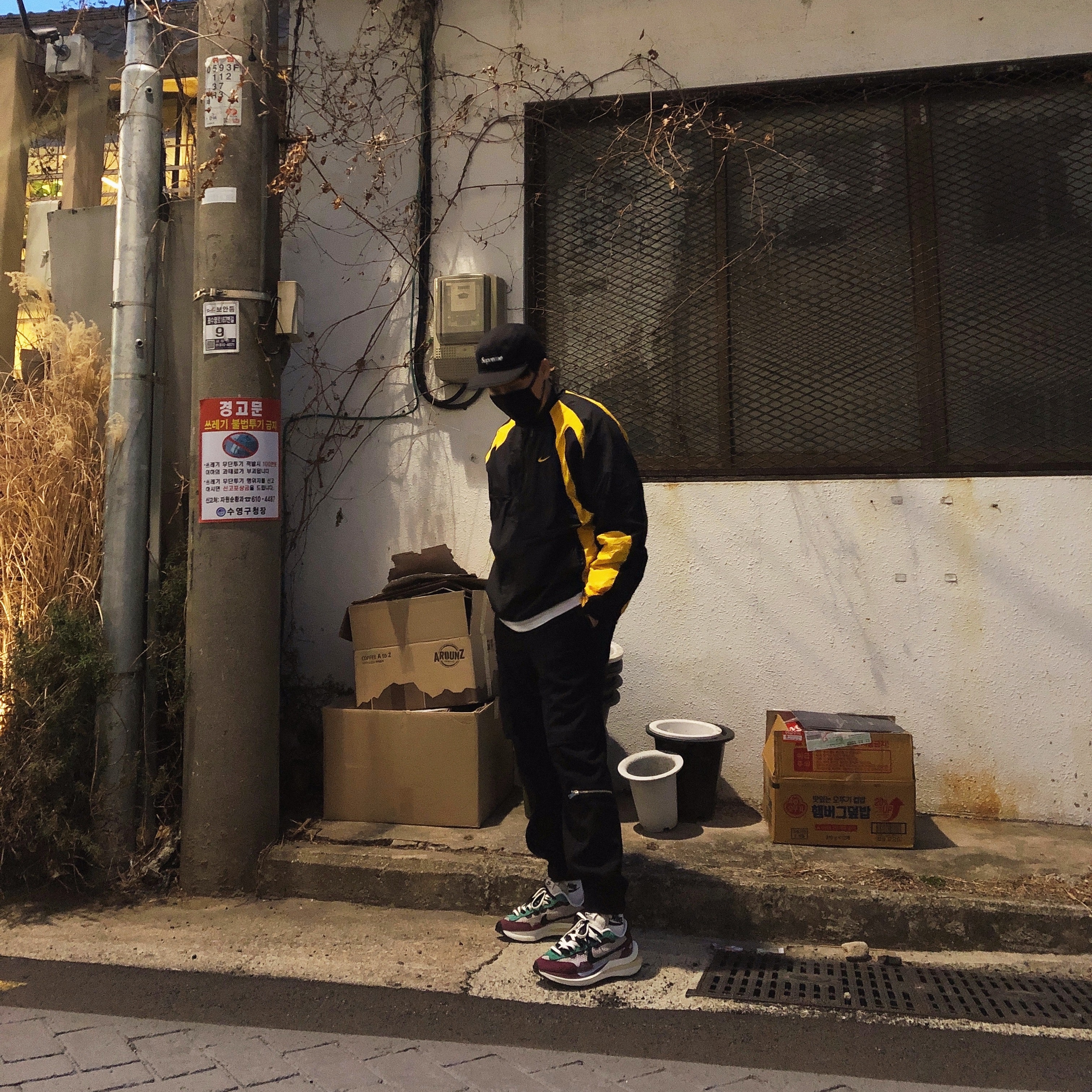 Supreme Dry Wax Cotton Camp Cap Black - 20FW, Nike x Drake Nocta Essential Track Jacket - US/EU 착용 스타일 - 2