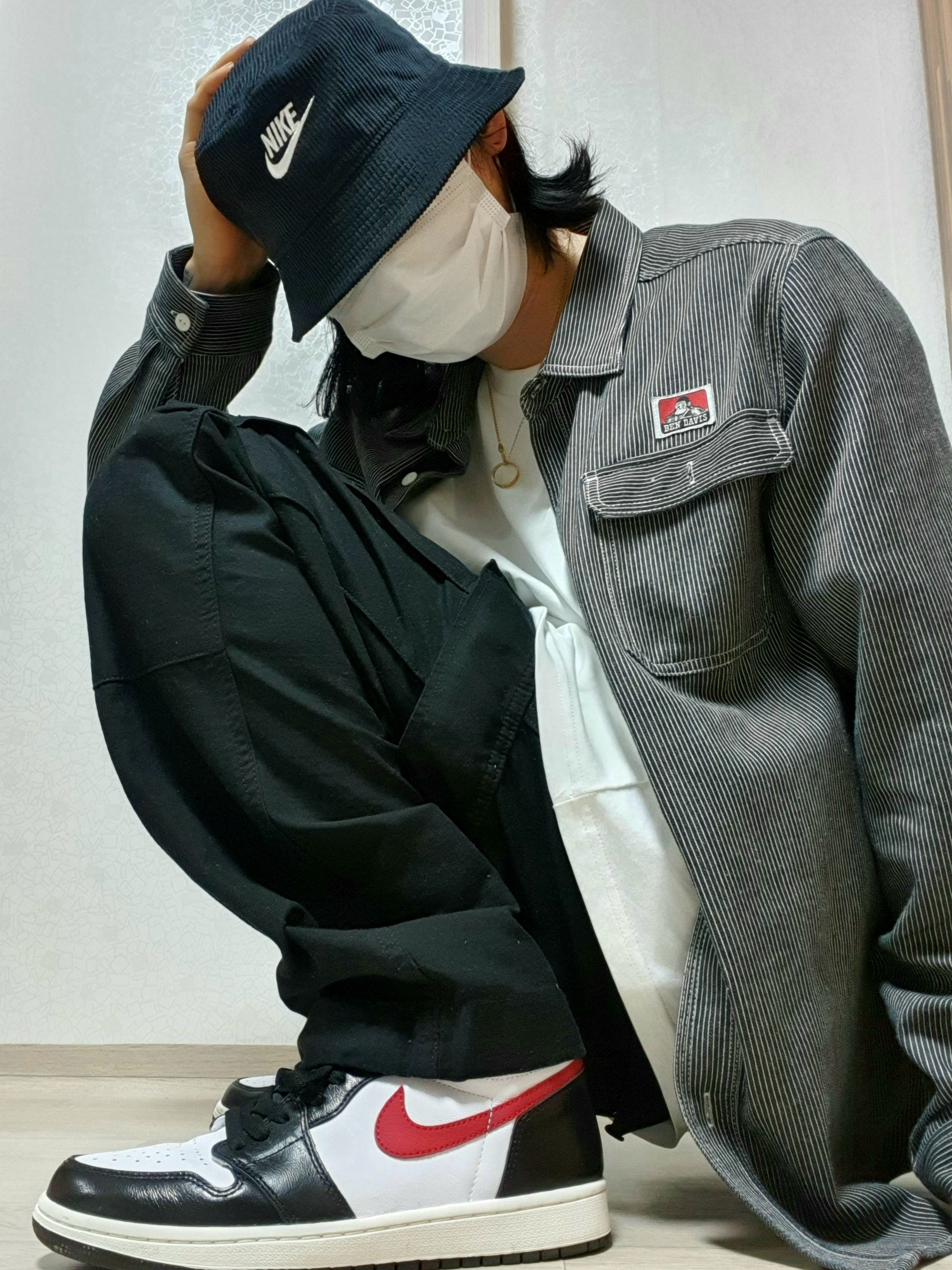 Jordan 1 Retro High OG Gym Red, Nike Futura Corduroy Bucket Black 착용 스타일