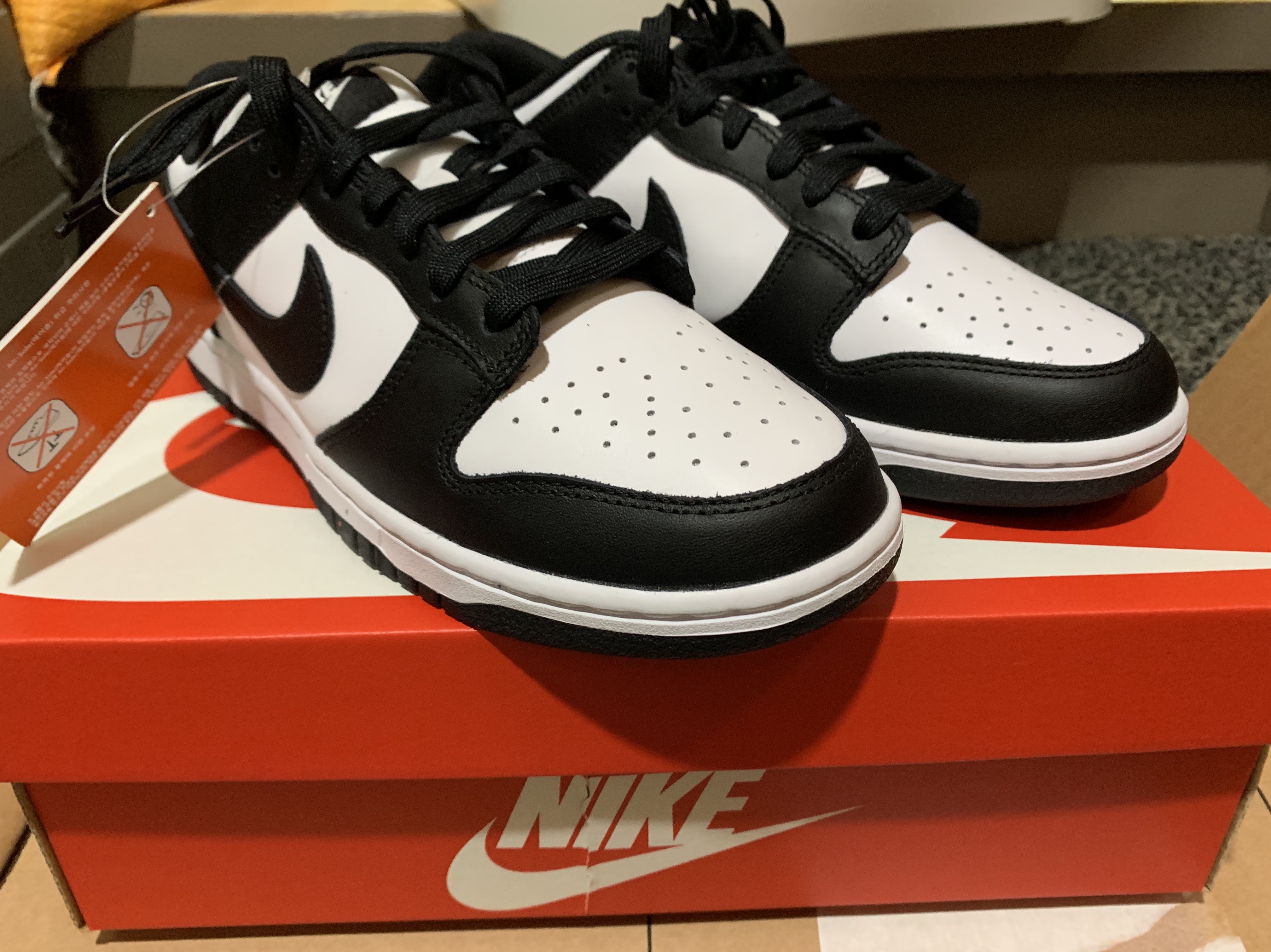 Nike Dunk Low Retro Black 착용 스타일