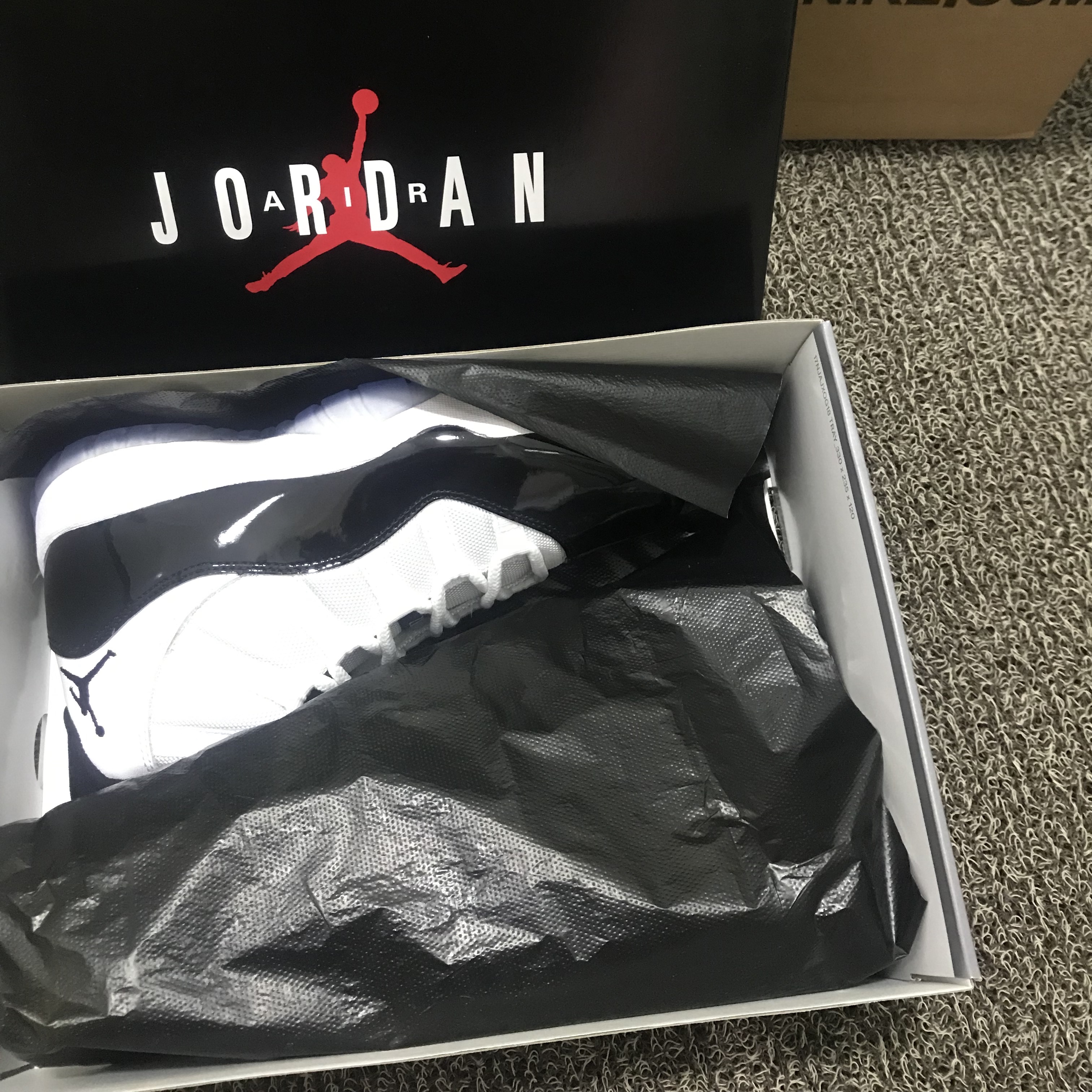 Jordan 11 Retro Concord 2018 착용 스타일