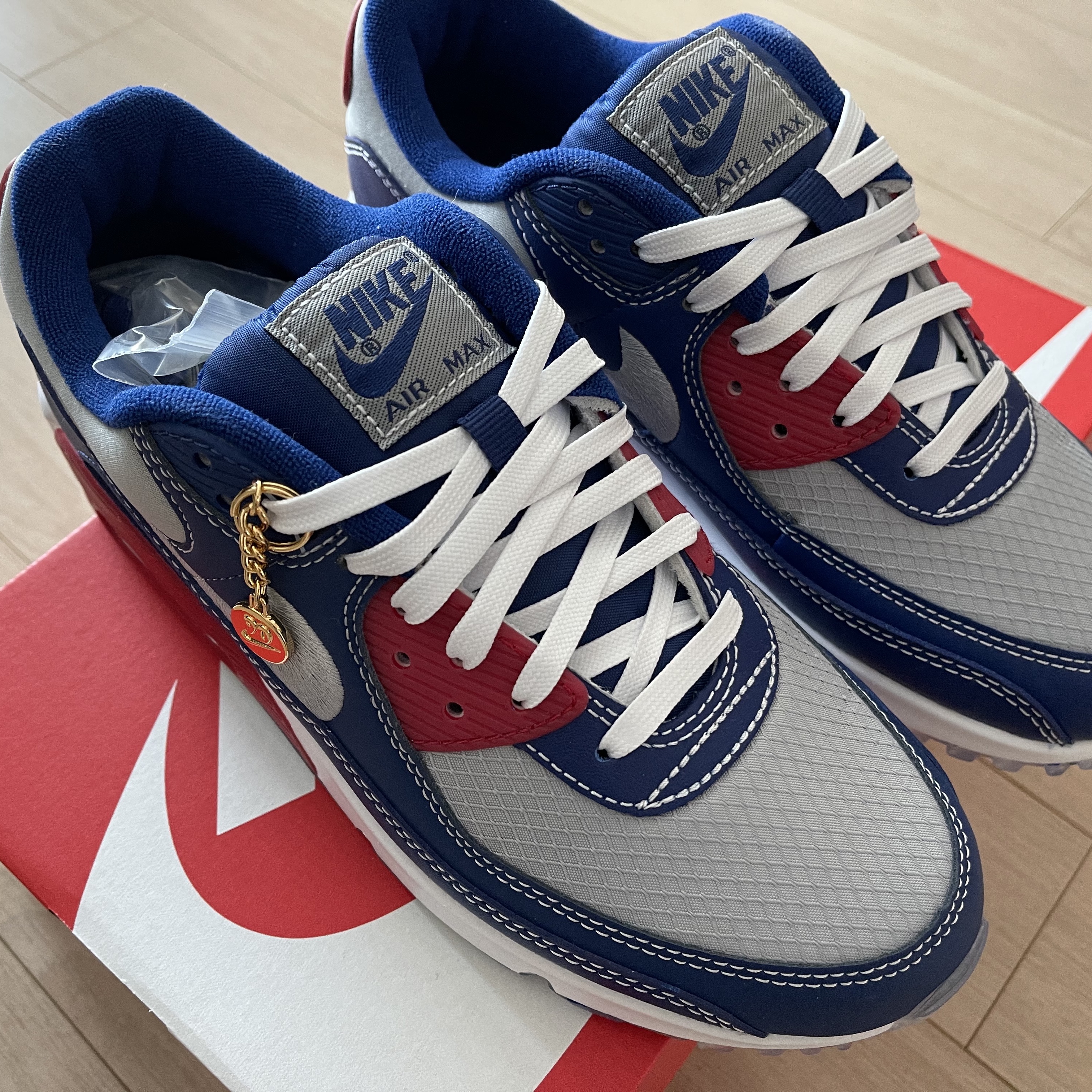 Nike Air Max 90 NRG Pirate Radio Navy Red 착용 스타일