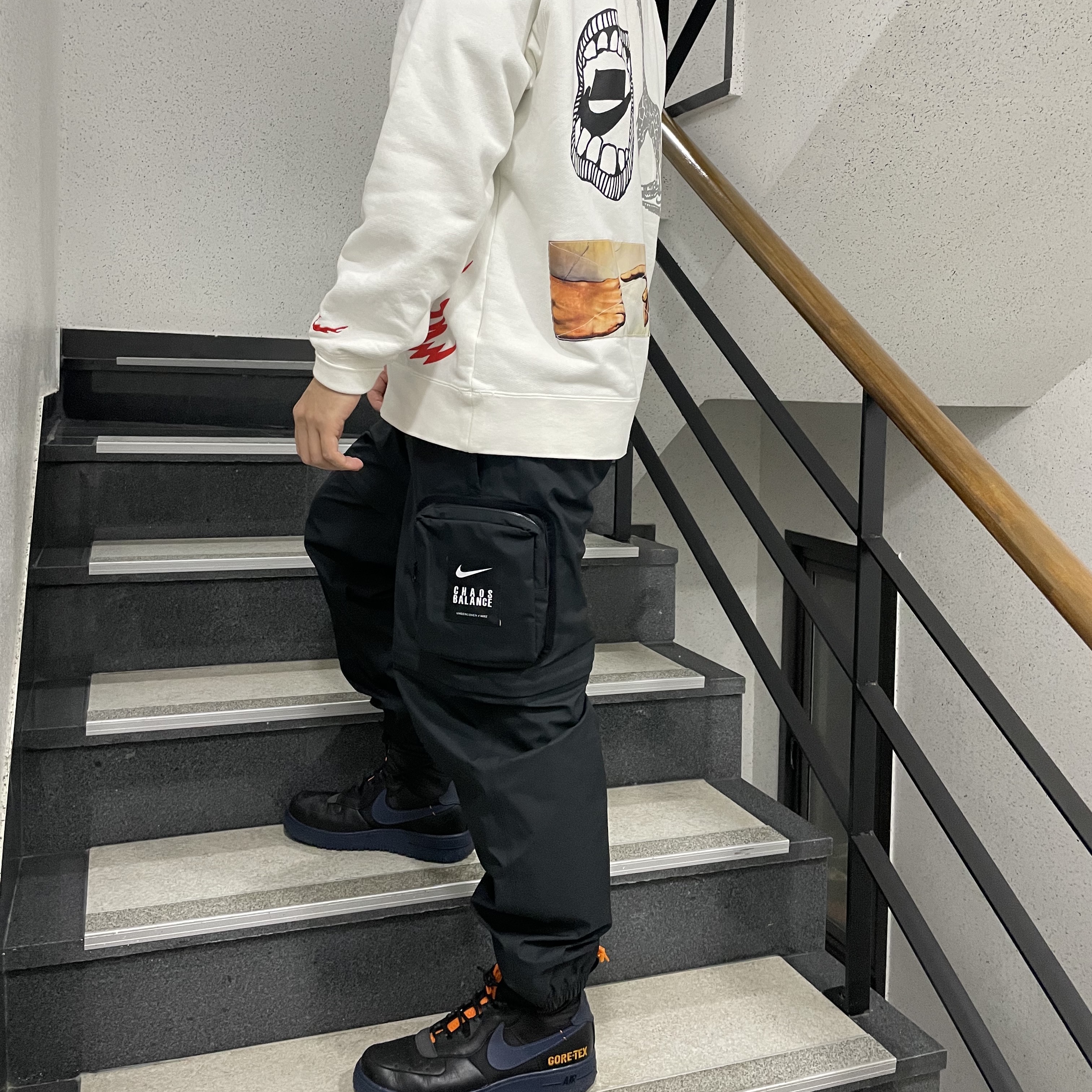 Nike Air Force 1 Winter Gore-Tex Black, Nike x Undercover 2-In-1 Pants Black - Asia 착용 스타일