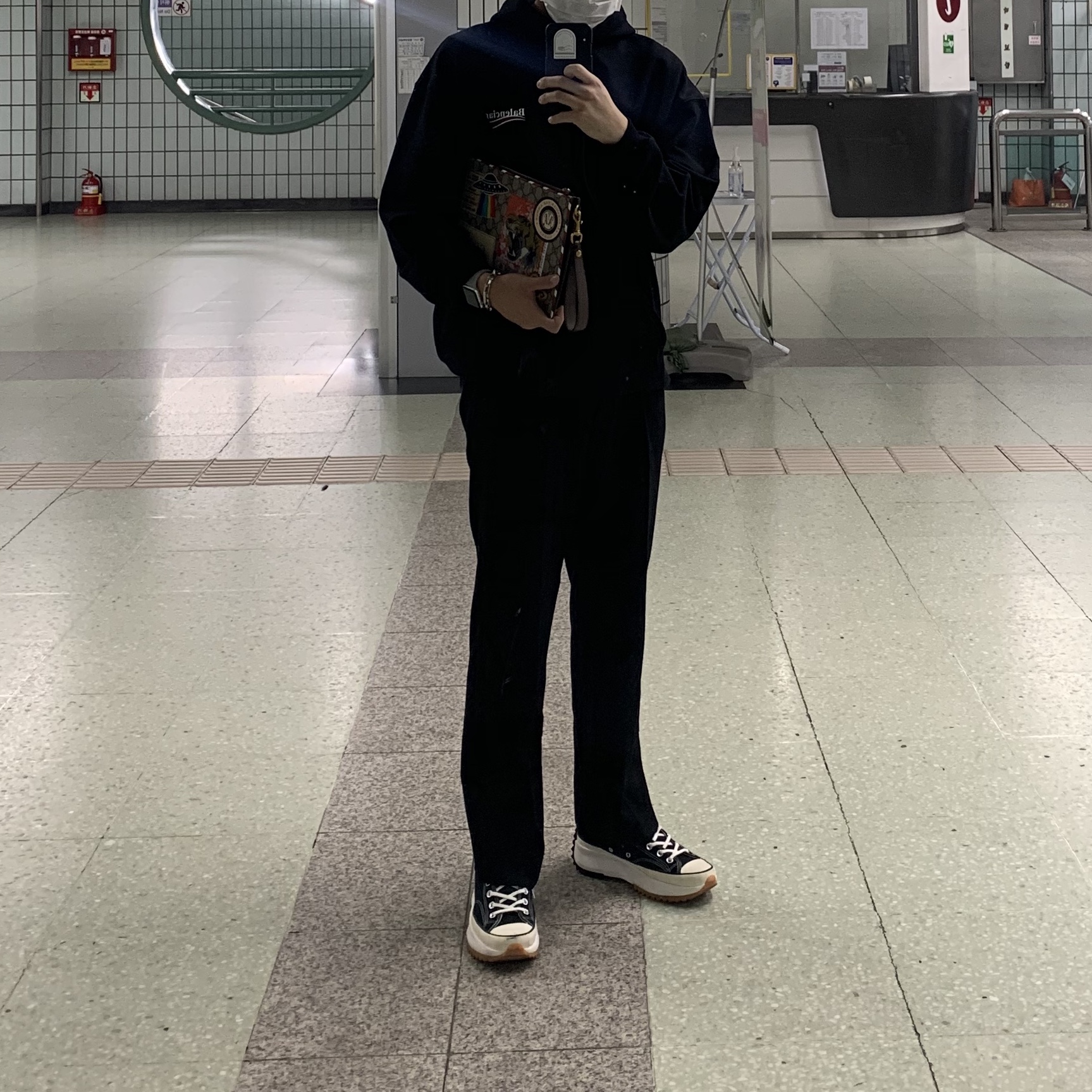 Converse x JW Anderson Run Star Hike Hi Black 착용 스타일
