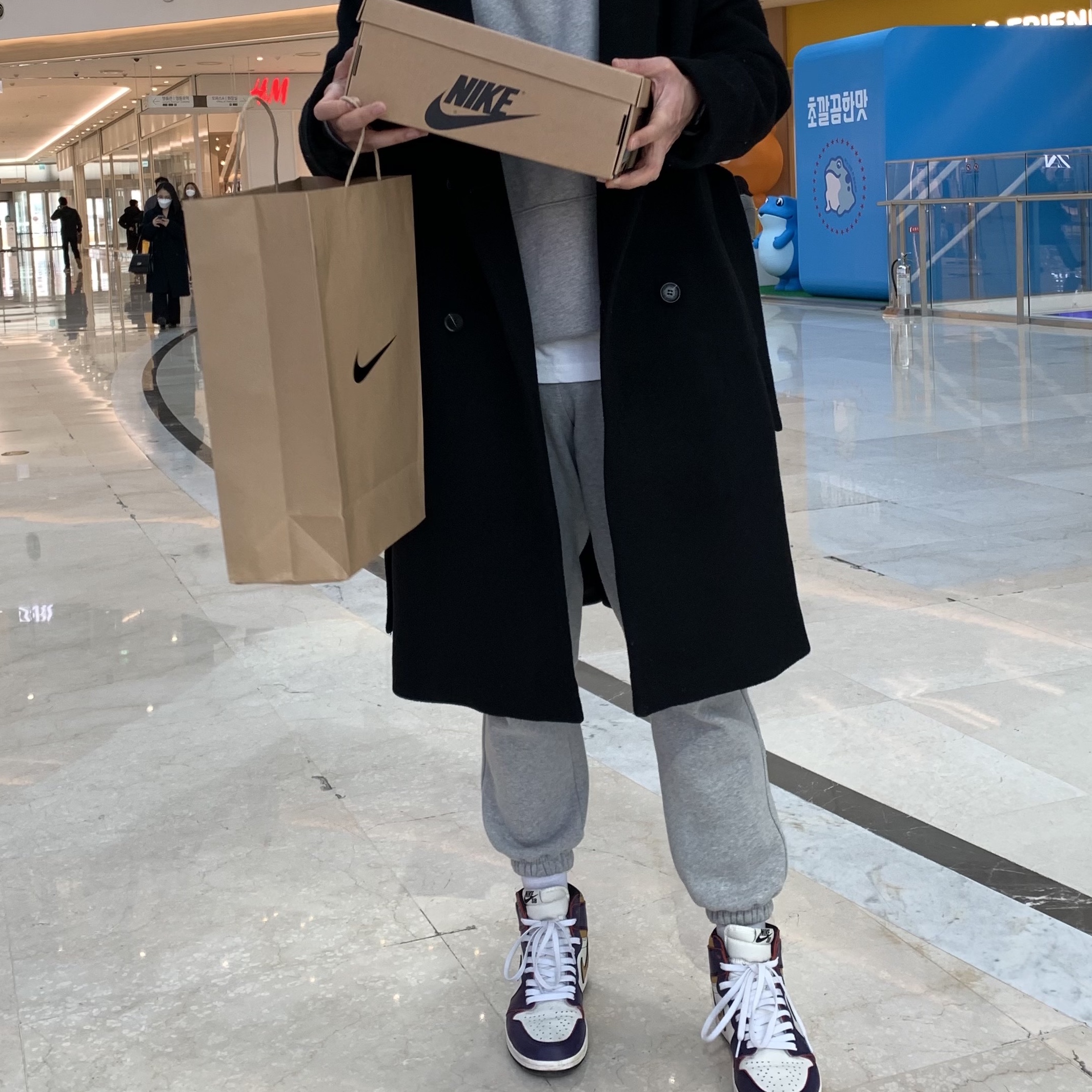 (W) Jordan 1 Zoom Air CMFT Sail, Jordan 1 Retro High OG Defiant SB LA to Chicago 착용 스타일