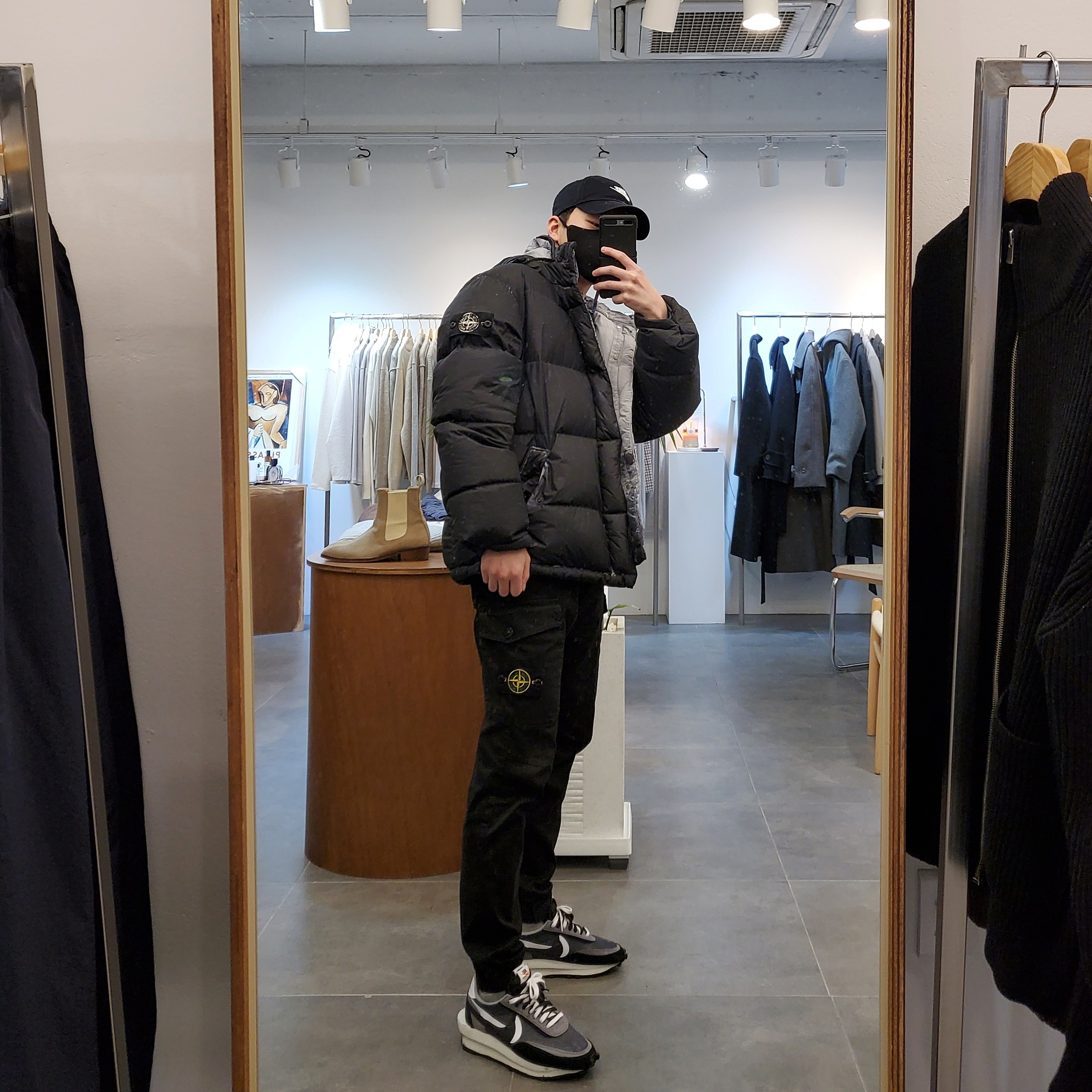 Nike x Sacai LDWaffle Black, Supreme x Stone Island Painted Camo Crinkle Down Jacket Black - 20FW 착용 스타일