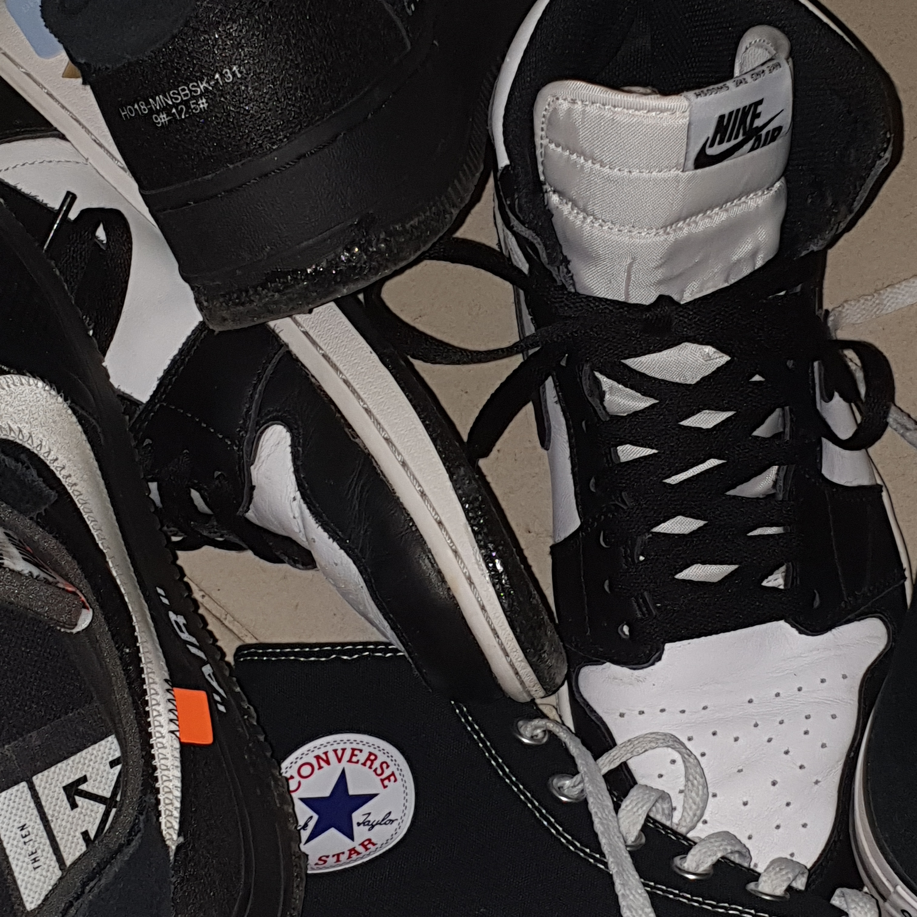 Nike x Off-White Air Force 1 Low Black White, Jordan 1 Retro High OG Black White 2014 착용 스타일