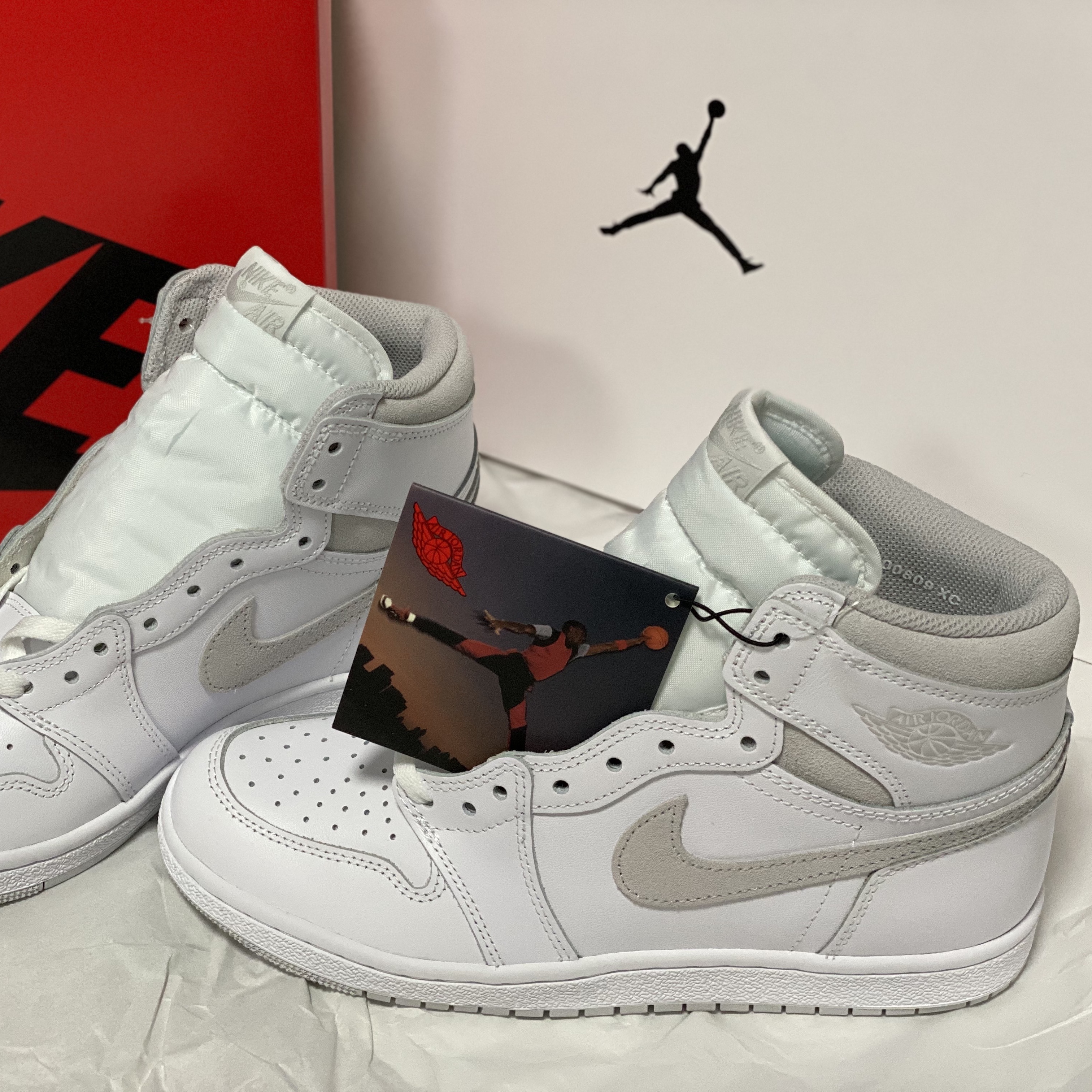 Jordan 1 High 85 Neutral Grey, Jordan 1 Retro High OG Black Mocha 착용 스타일 - 1