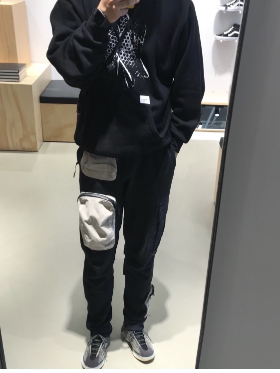 Adidas Yeezy QNTM Barium 착용 스타일