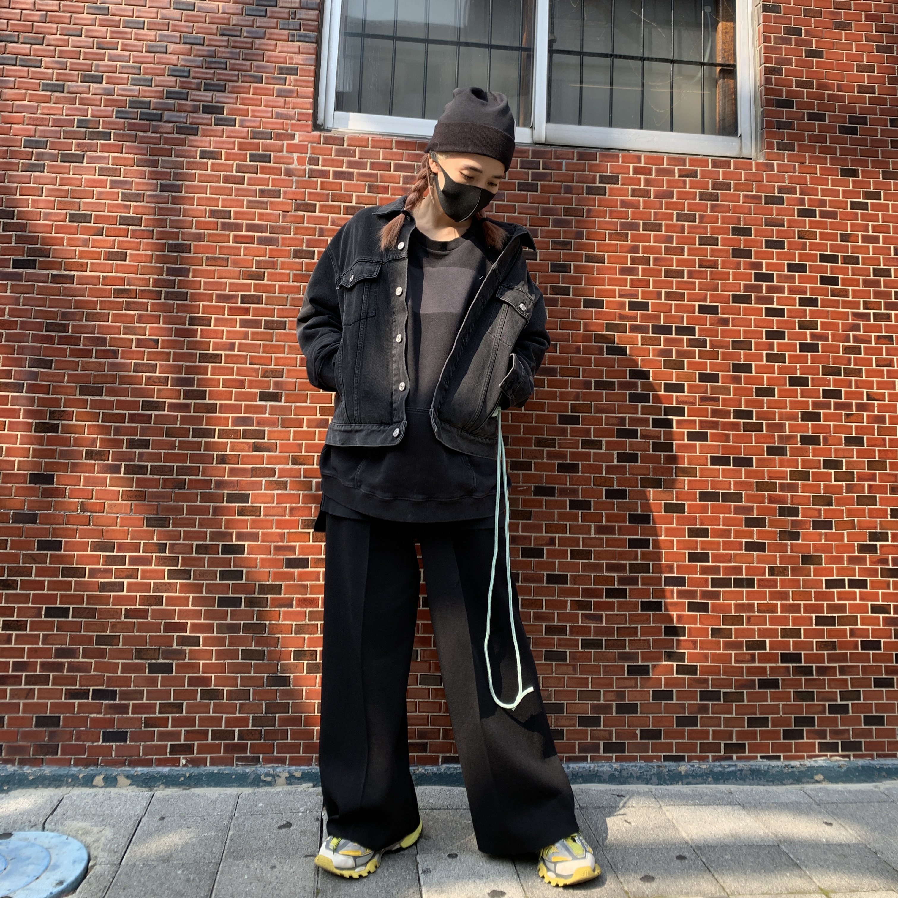 Balenciaga Track Sneakers Yellow Black White 2019 착용 스타일 - 2