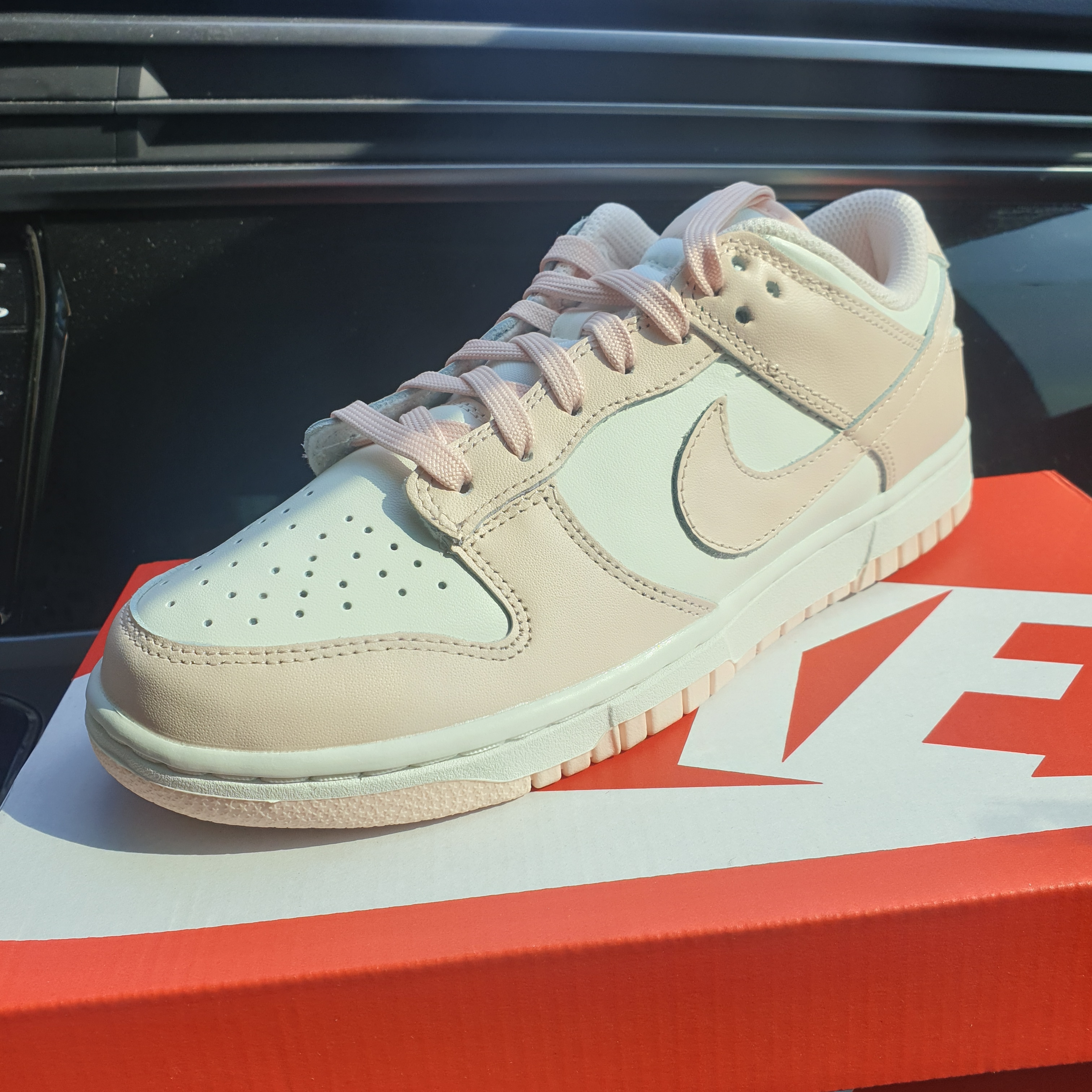 (W) Nike Dunk Low Orange Pearl 착용 스타일