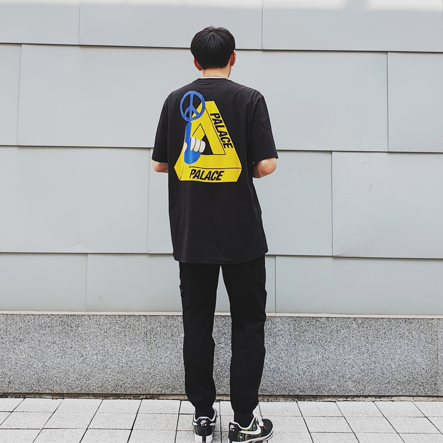 Palace Tri-Smiler T-Shirt Black - 20SS, Nike x Peaceminusone Air Force 1 Low Para-Noise 착용 스타일