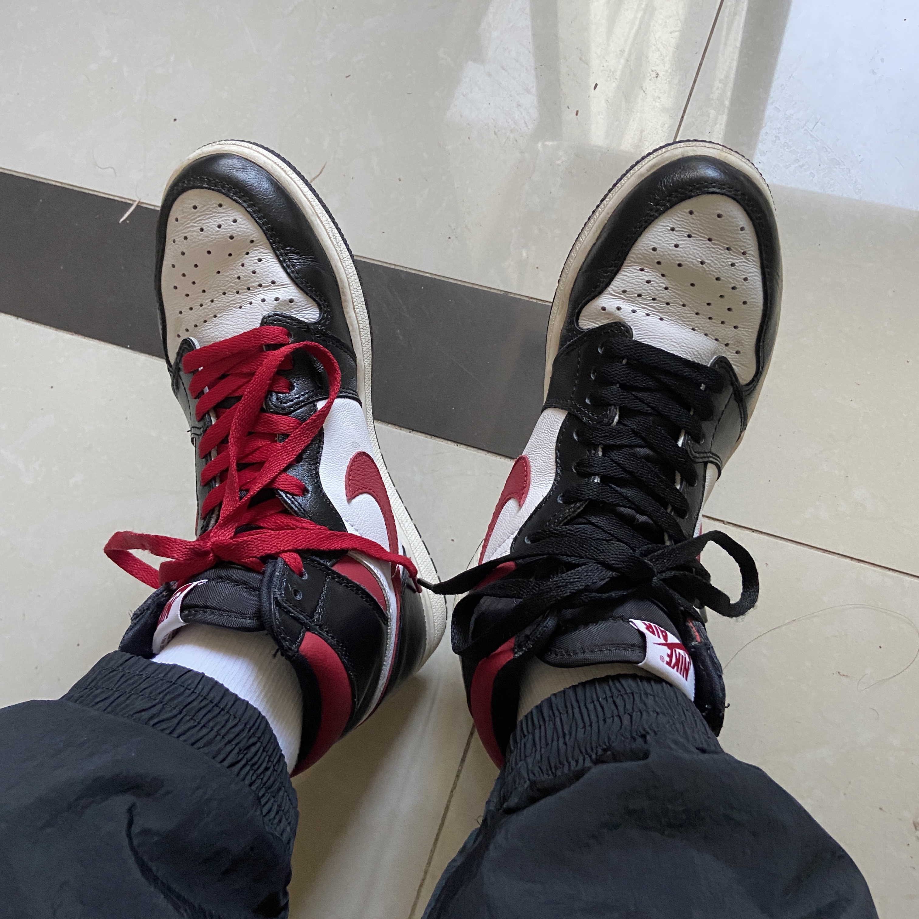 Jordan 1 Retro High OG Gym Red 착용 스타일 - 2