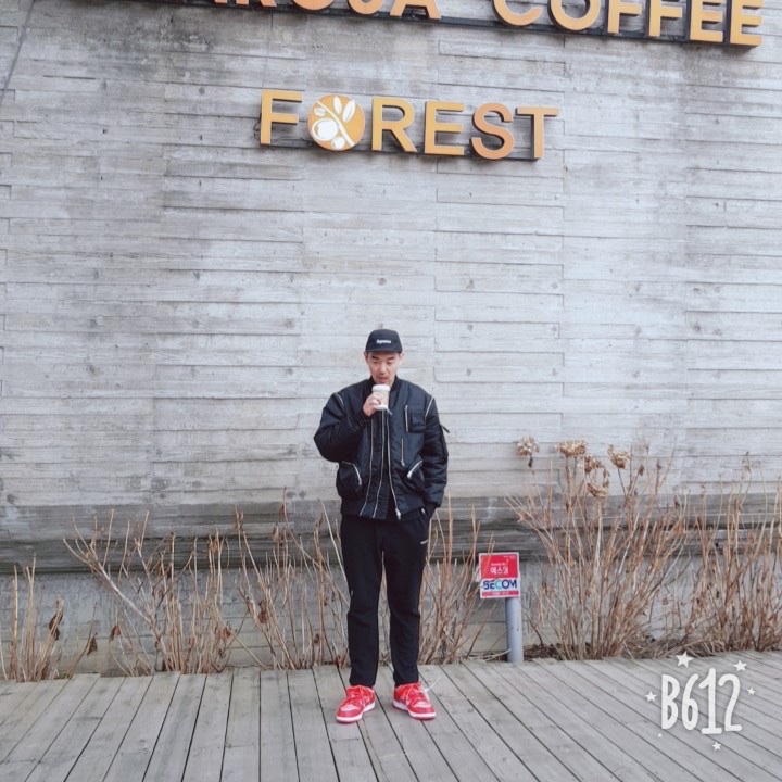 Nike x Off-White Dunk Low University Red 착용 스타일 - 1