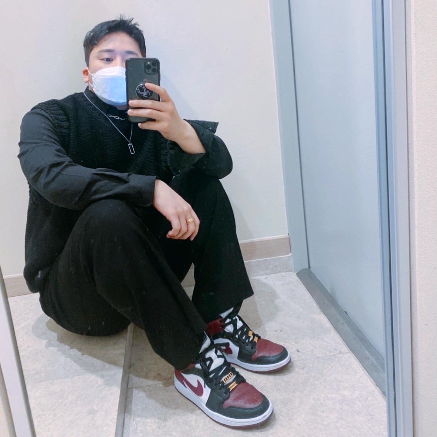 (W) Jordan 1 Mid SE Dark Beetroot 착용 스타일