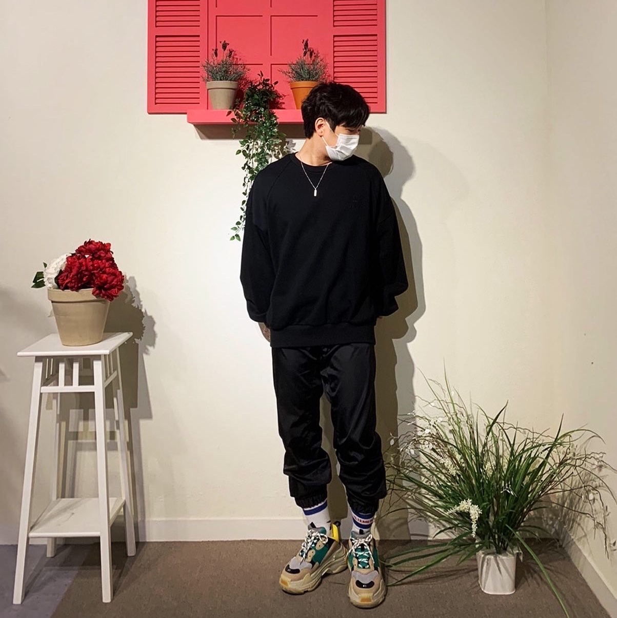 Balenciaga Triple S Yellow Green 착용 스타일