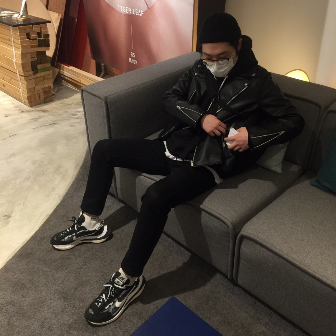 Nike x Sacai VaporWaffle Black White 착용 스타일