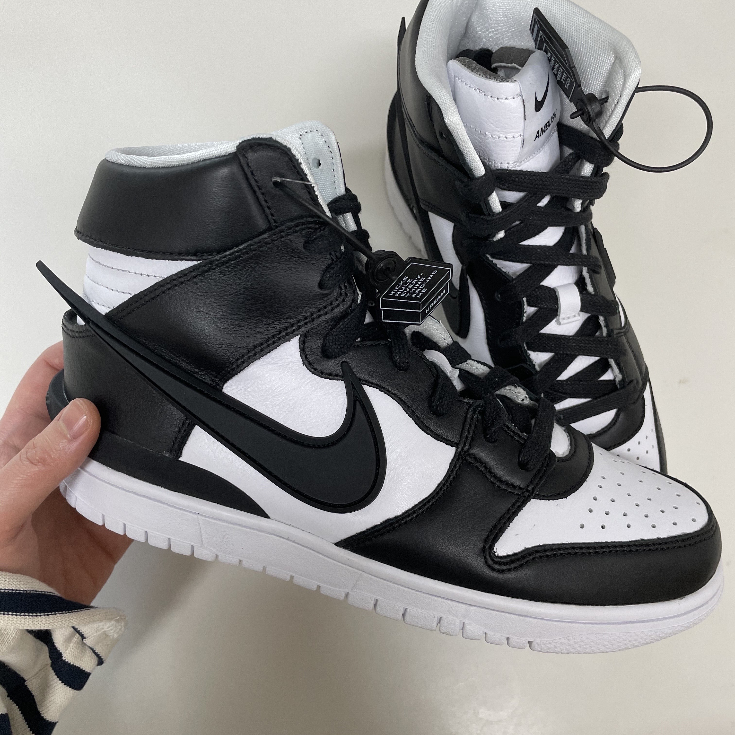 Nike x Ambush Dunk High Black 착용 스타일 - 1