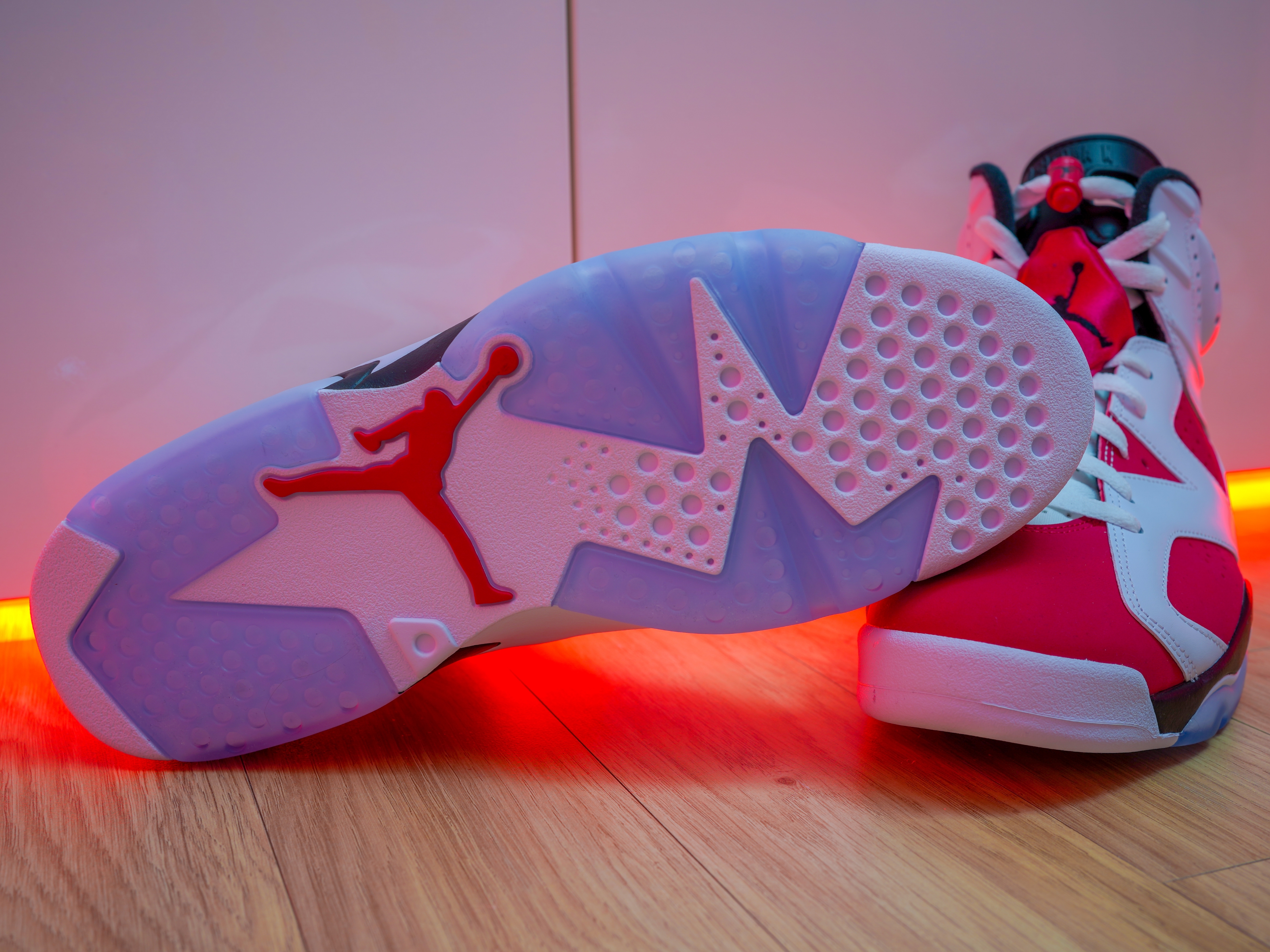 Jordan 6 Retro Carmine 2021 착용 스타일 - 3