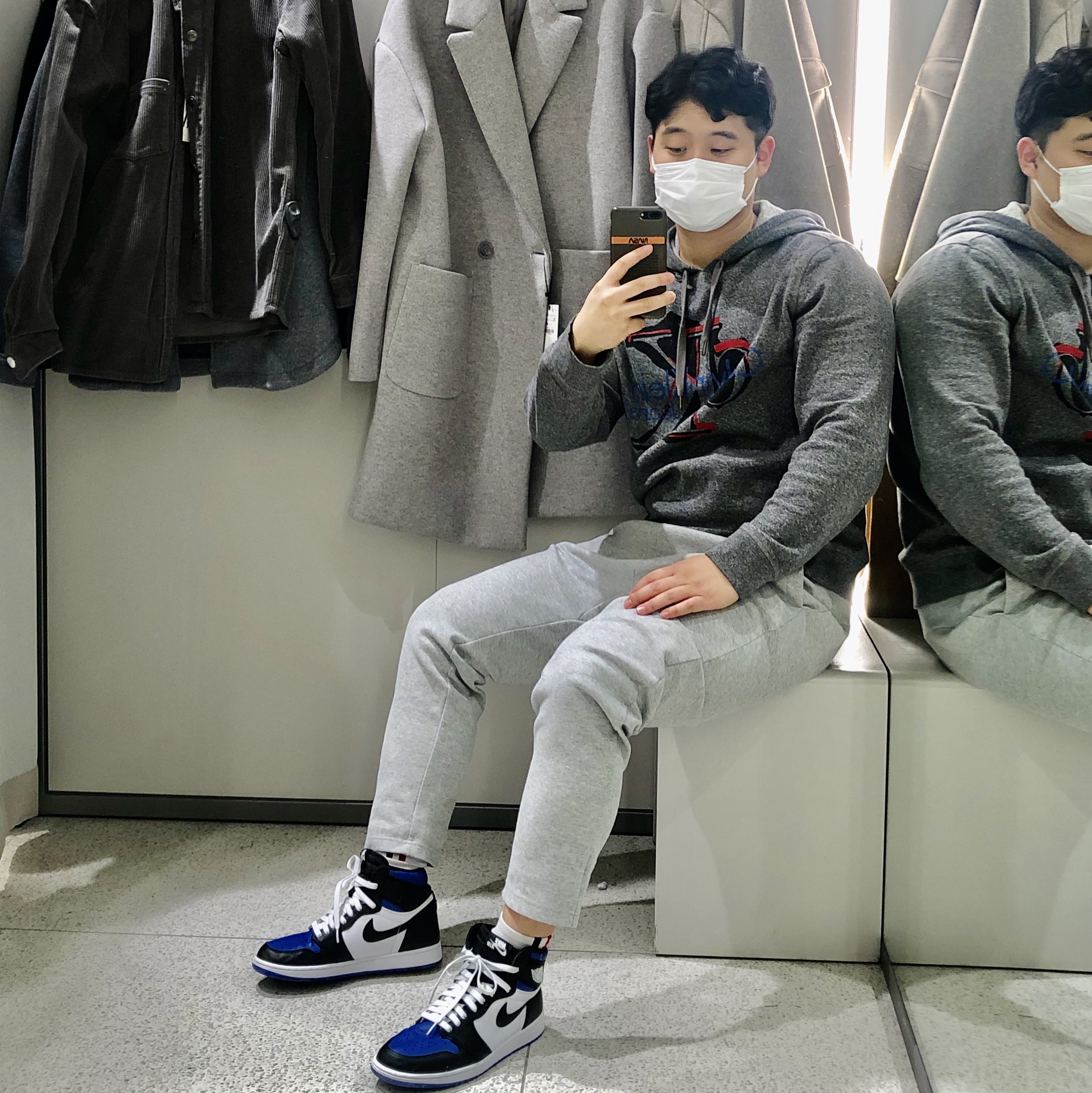 Jordan 1 Retro High OG Royal Toe 착용 스타일 - 3