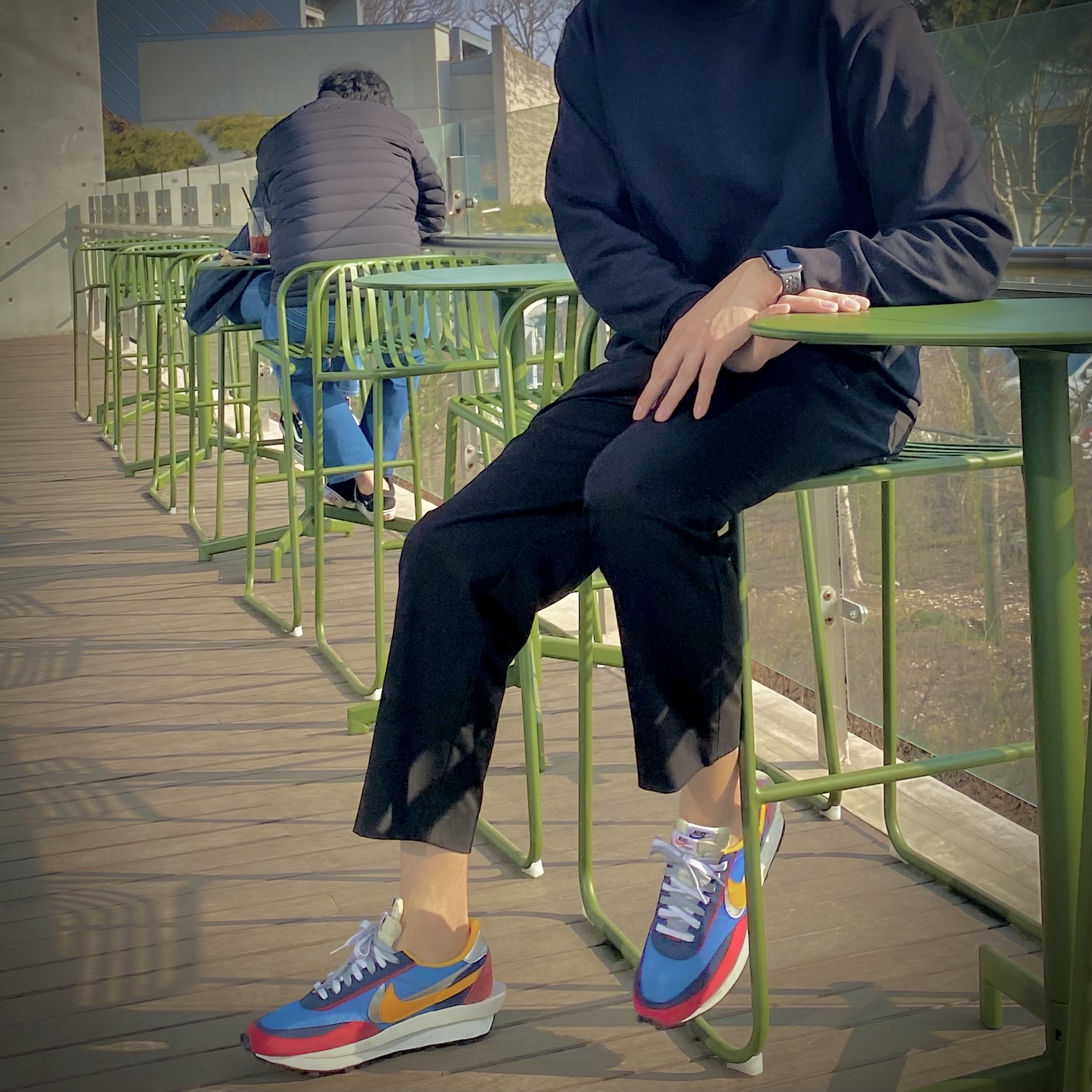 Nike x Sacai LDWaffle Blue Multi 착용 스타일 - 1