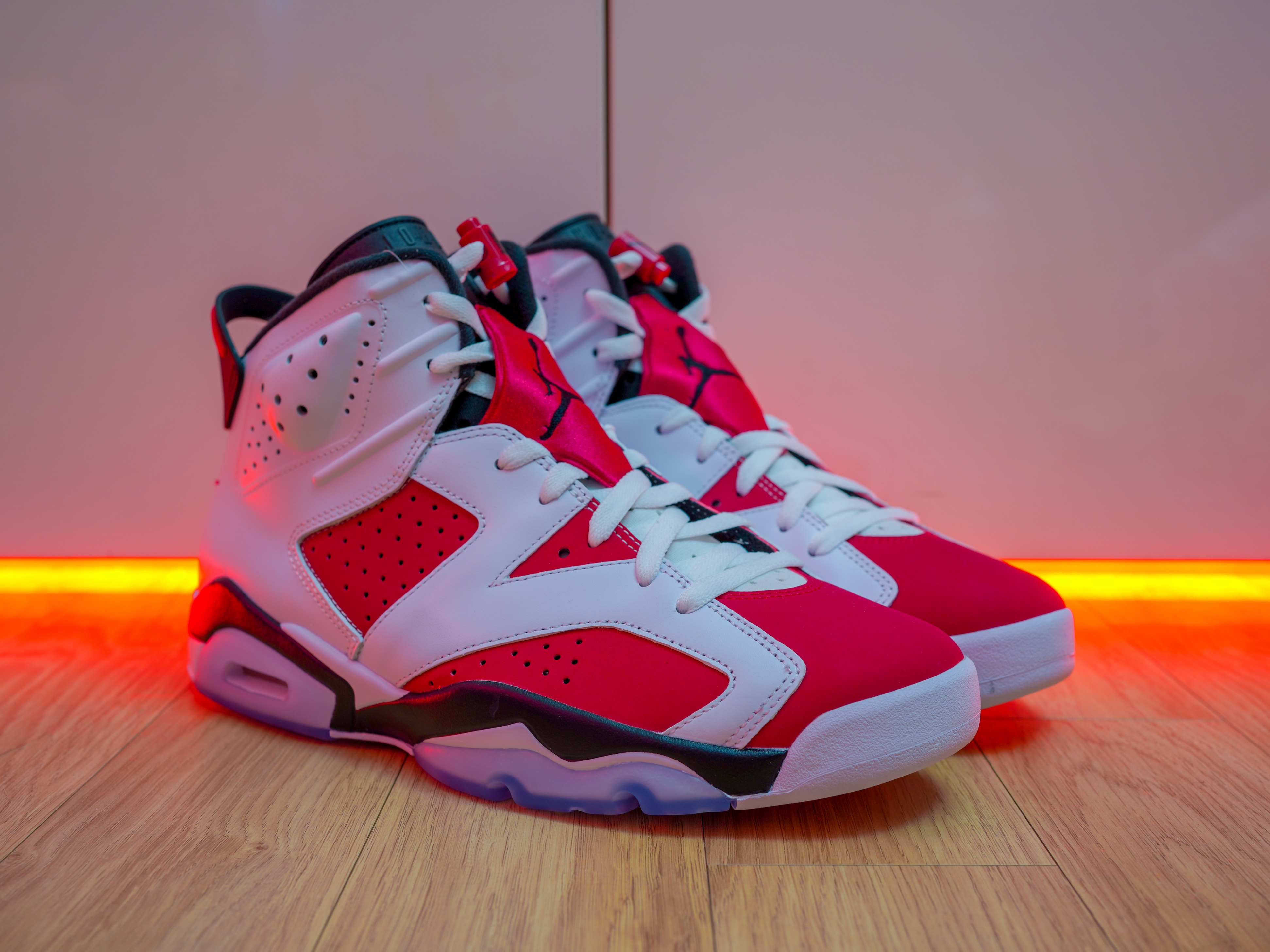 Jordan 6 Retro Carmine 2021 착용 스타일 - 4