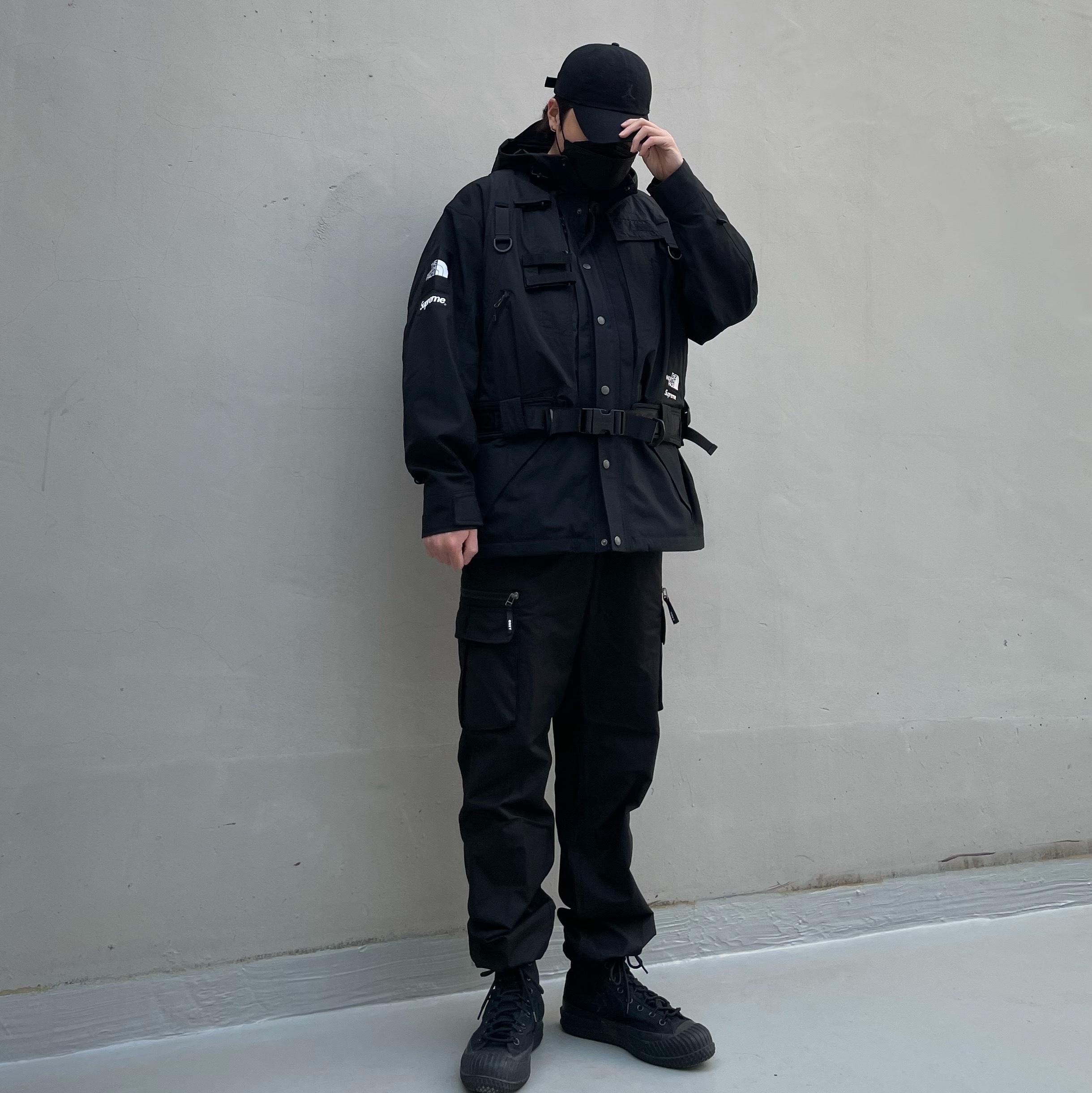 Supreme x The North Face RTG Jacket + Vest Black - 20SS 착용 스타일 - 2