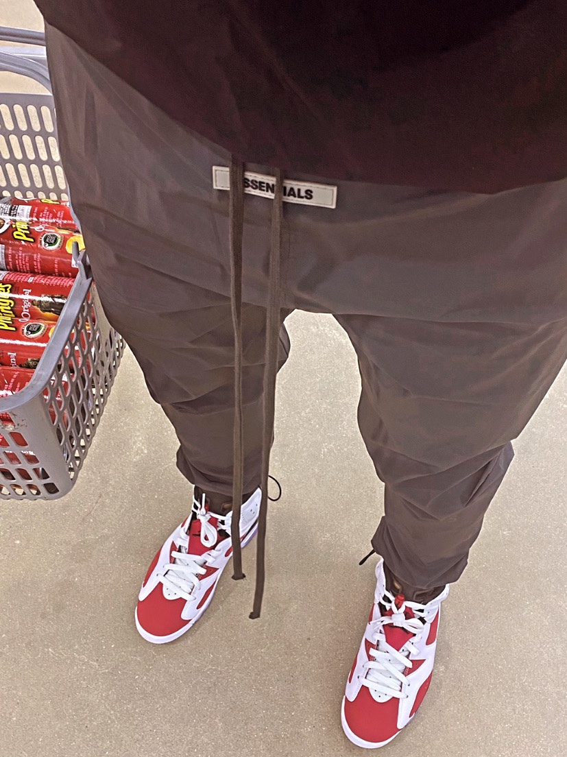 Jordan 6 Retro Carmine 2021 착용 스타일 - 3