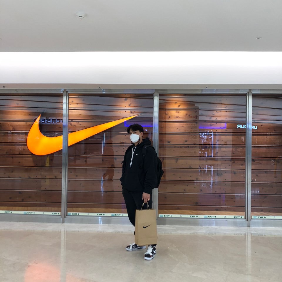 Nike M NRG Hoodie Black, Nike x Peaceminusone Air Force 1 Low Para-Noise 착용 스타일