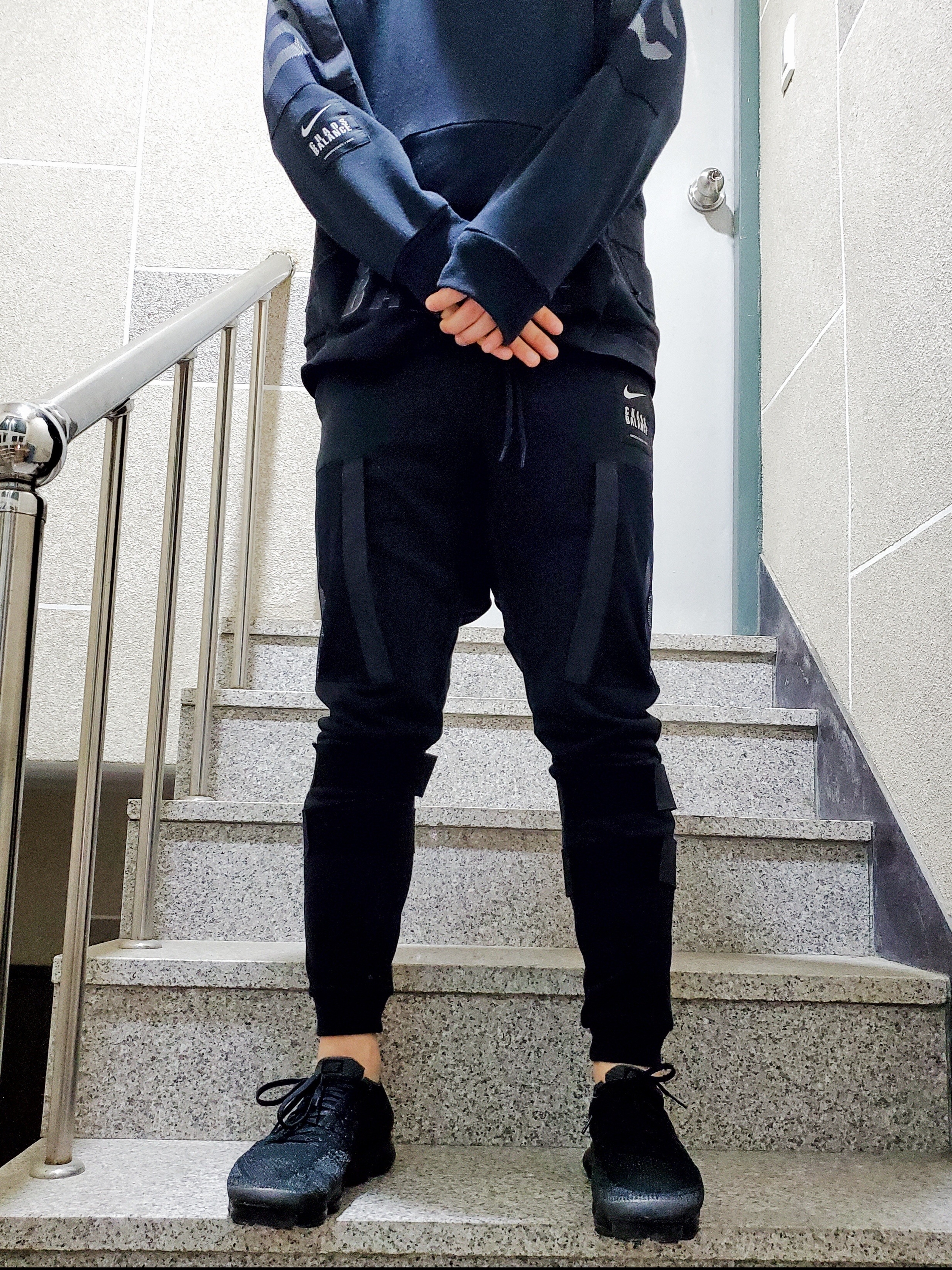 Nike Air VaporMax Triple Black 착용 스타일
