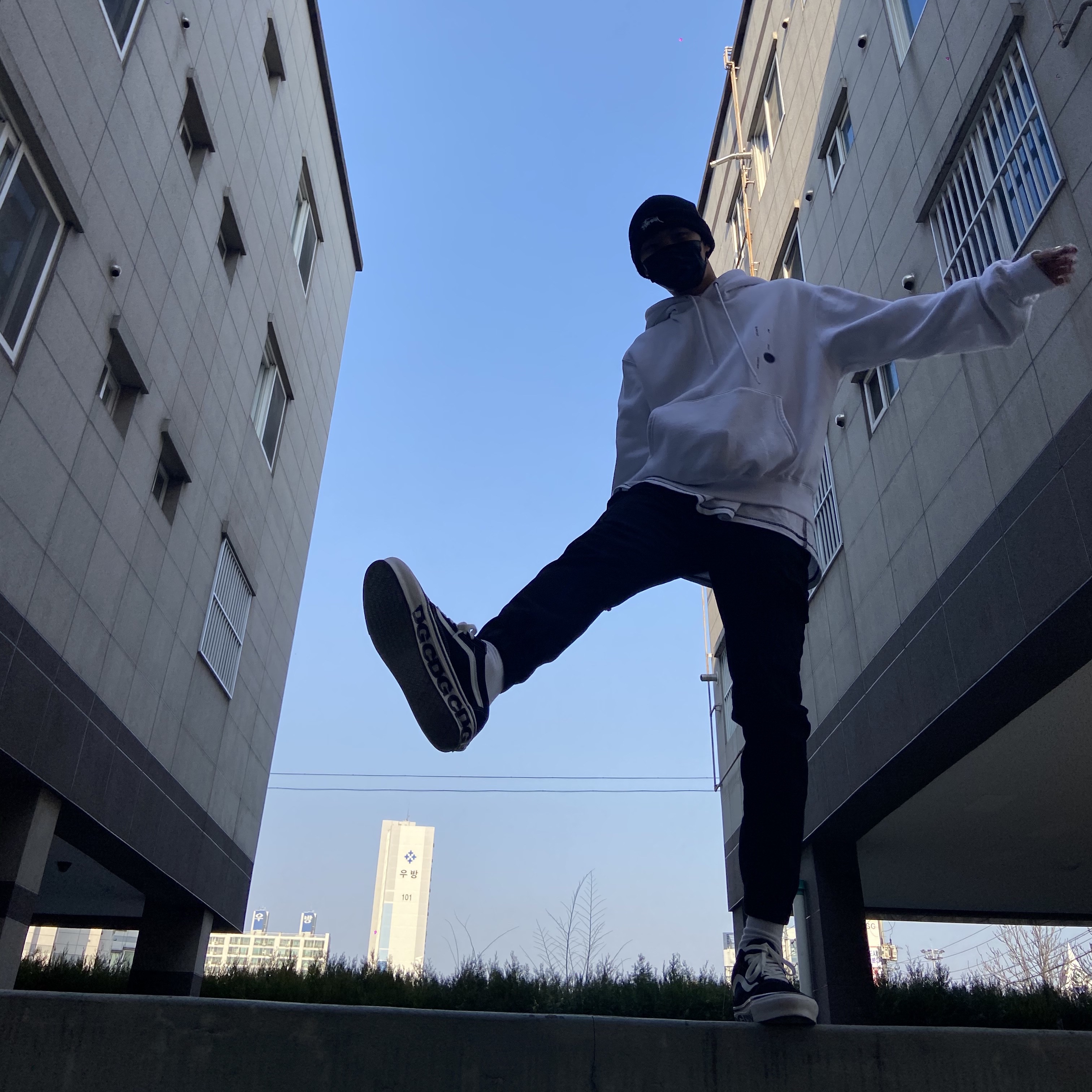 Vans Vault x CDG OG Old Skool LX Side Wall 착용 스타일