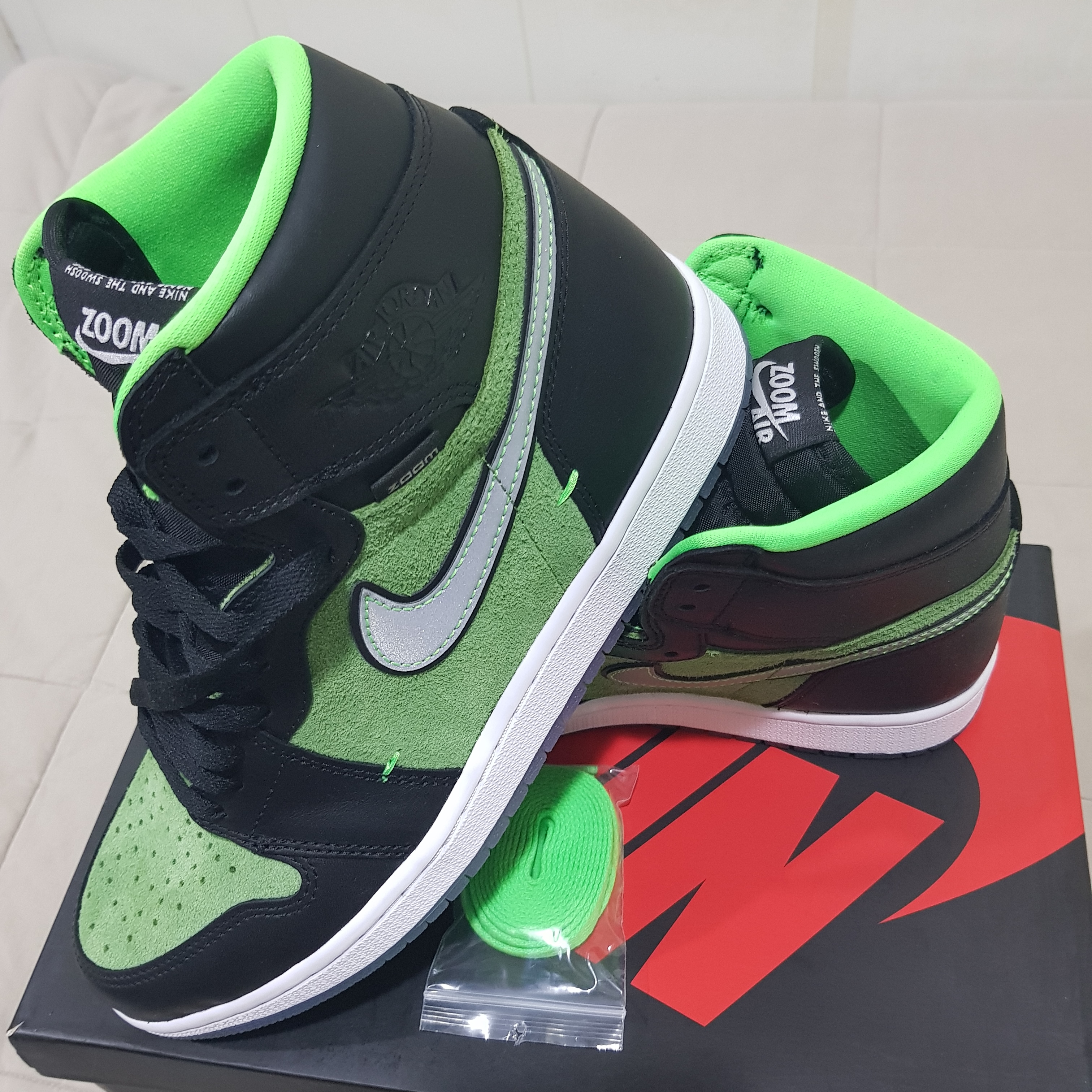 Jordan 1 Retro High Zoom Black Green 착용 스타일 - 1